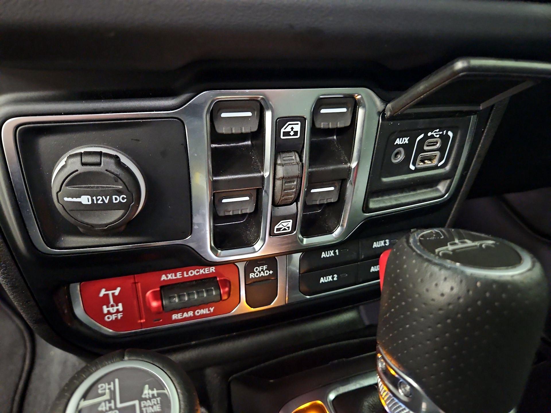 Thumbnail: 2024 Jeep Gladiator - 19