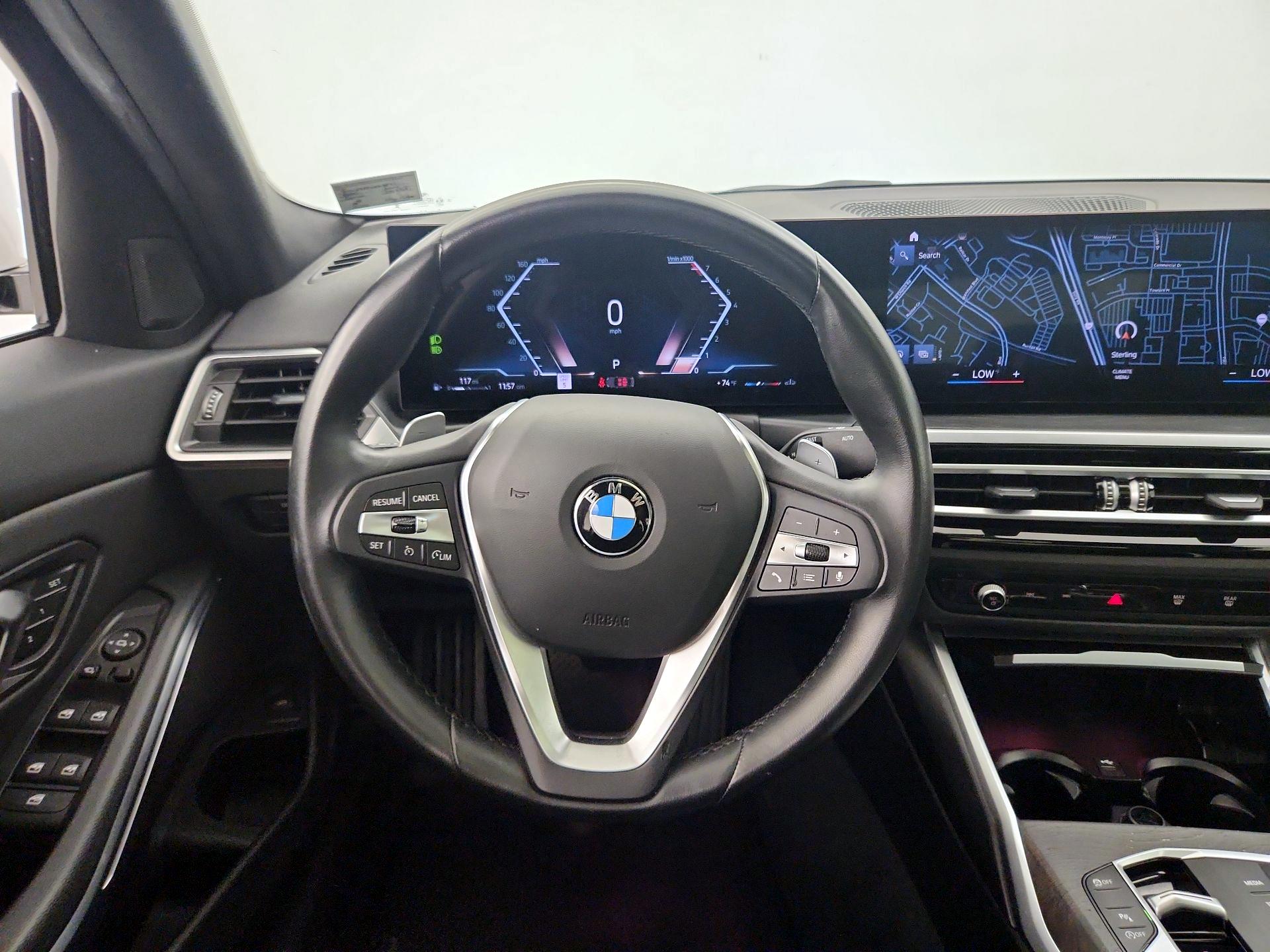 Thumbnail: 2024 BMW 3 Series - 10