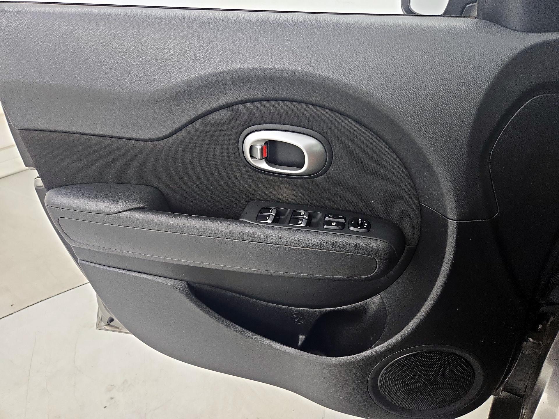Thumbnail: 2018 Kia Soul - 12