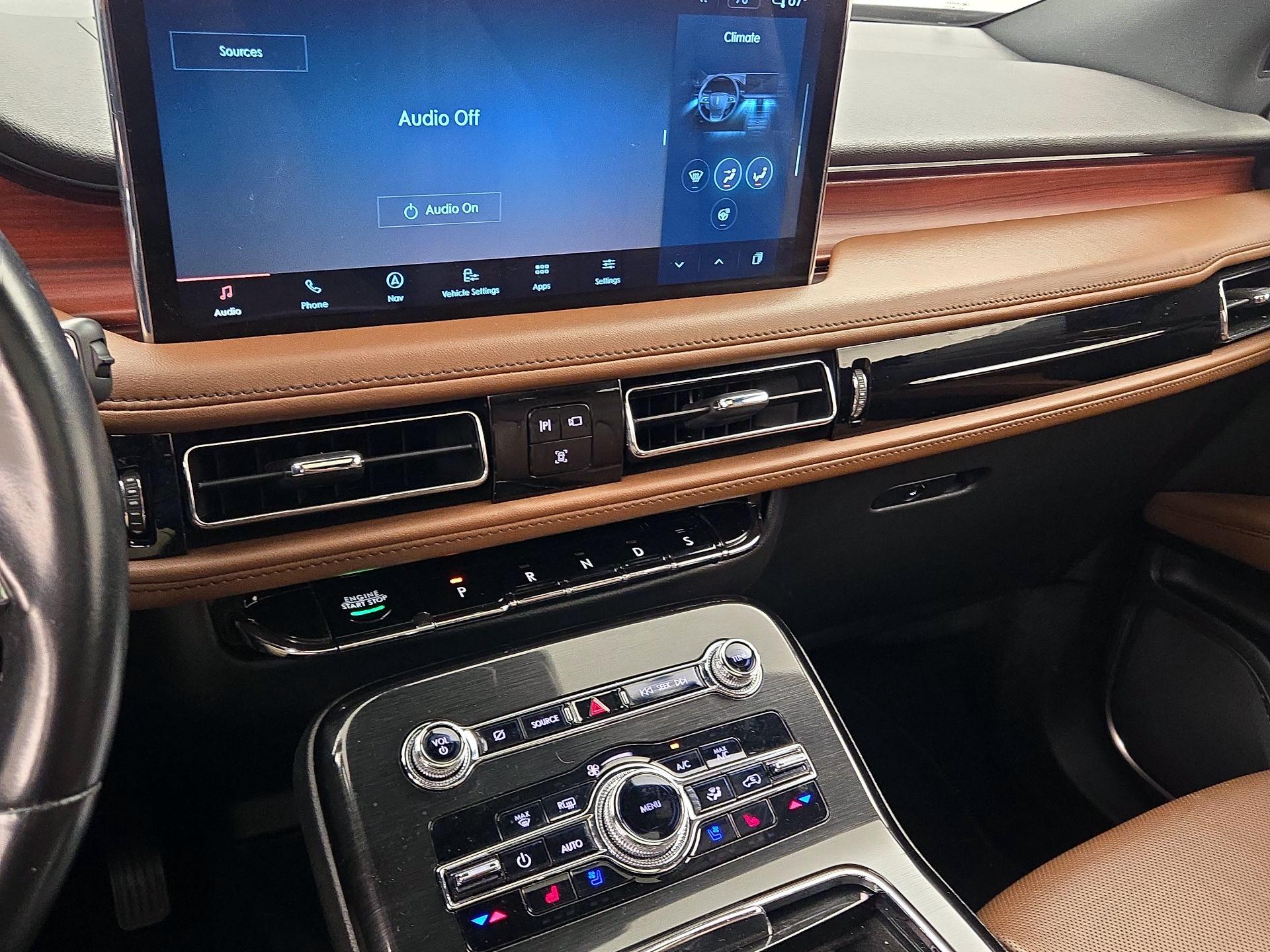 Thumbnail: 2022 Lincoln Nautilus - 17