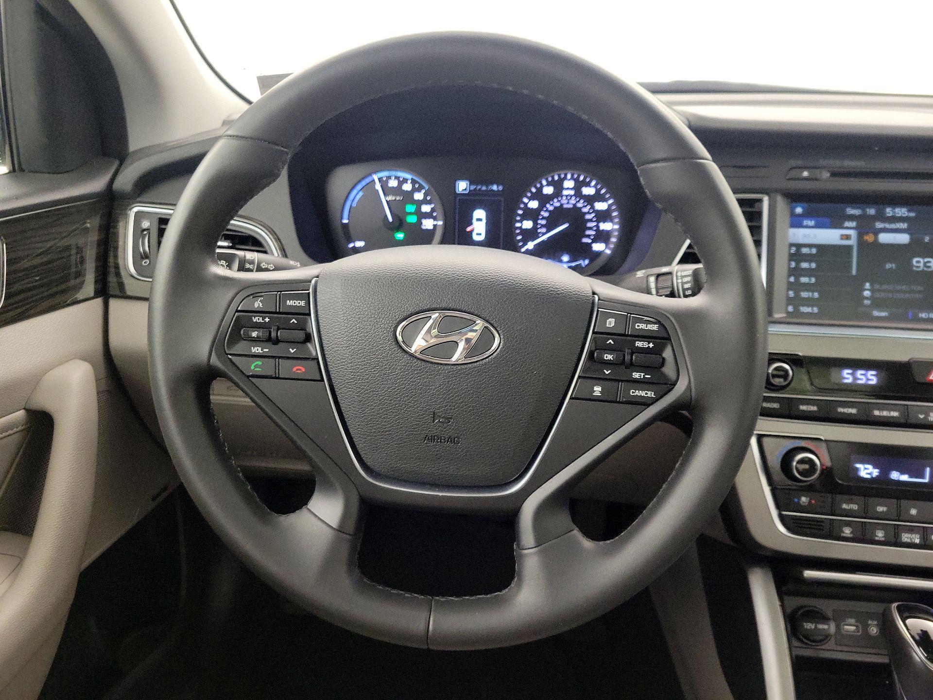 Thumbnail: 2017 Hyundai Sonata - 10