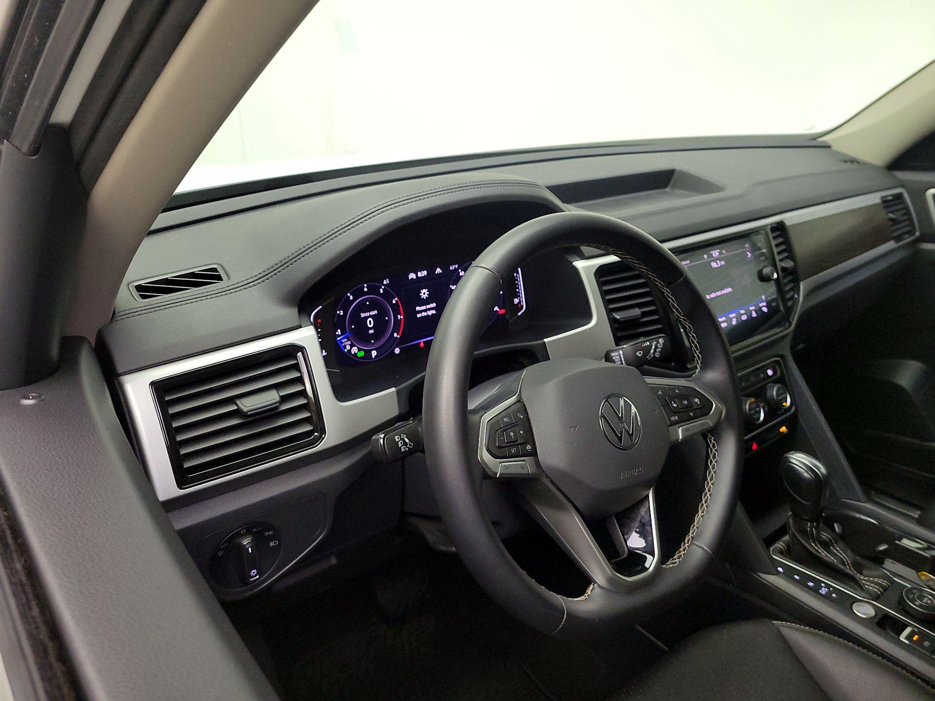 Thumbnail: 2023 Volkswagen Atlas - 9