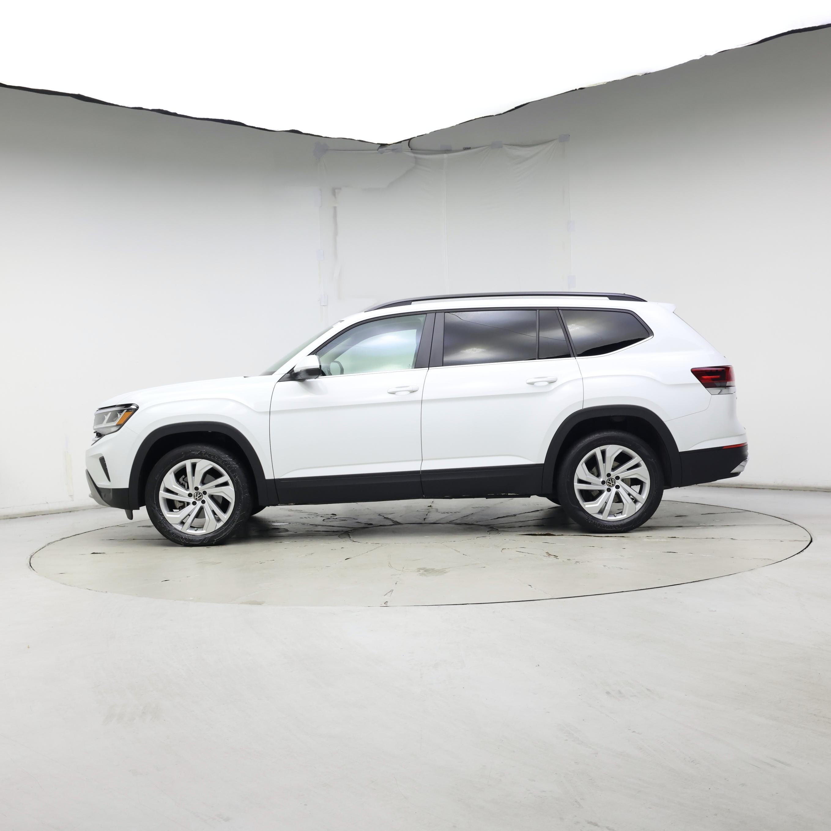 Thumbnail: 2023 Volkswagen Atlas - 3