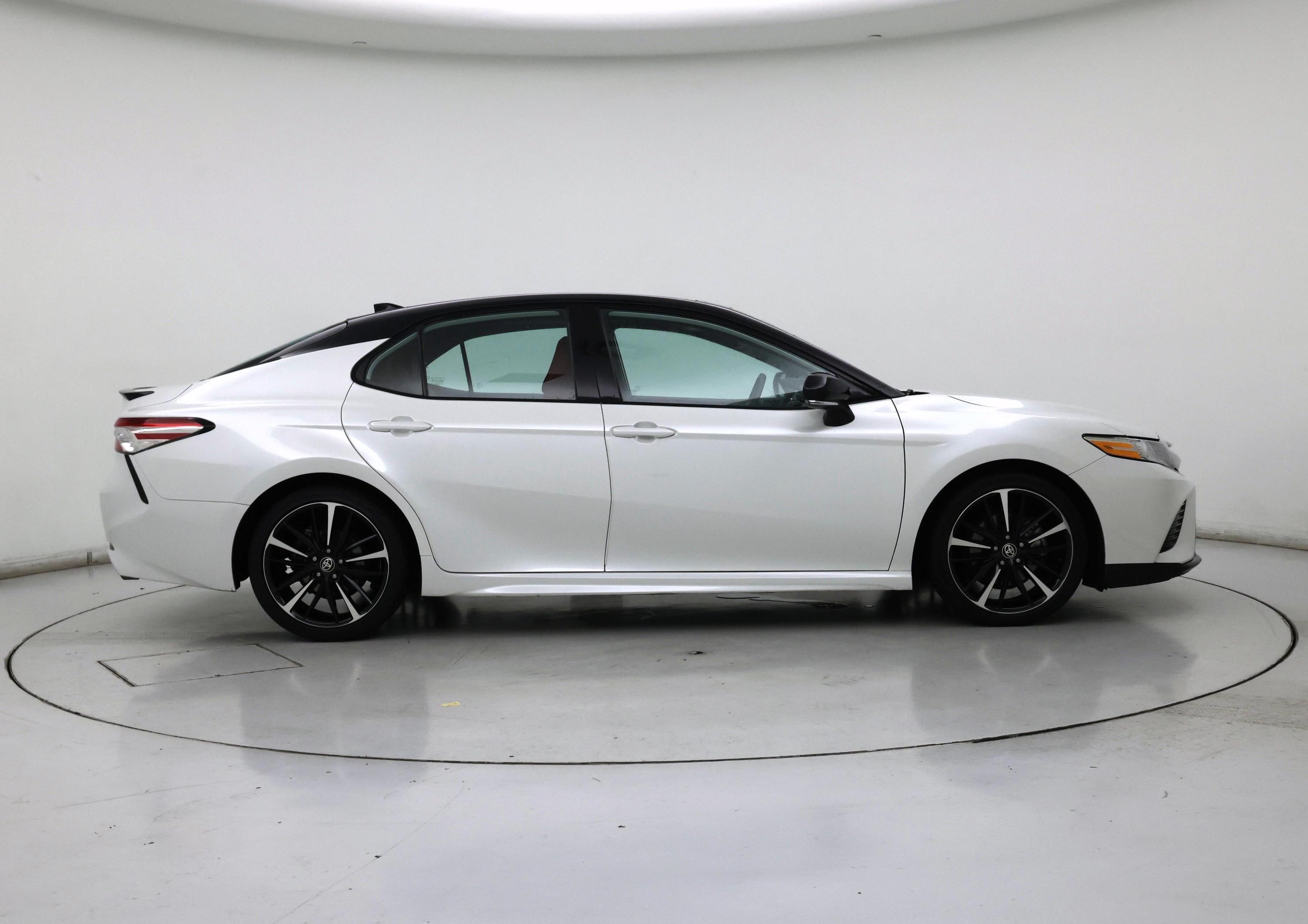 Thumbnail: 2020 Toyota Camry - 7