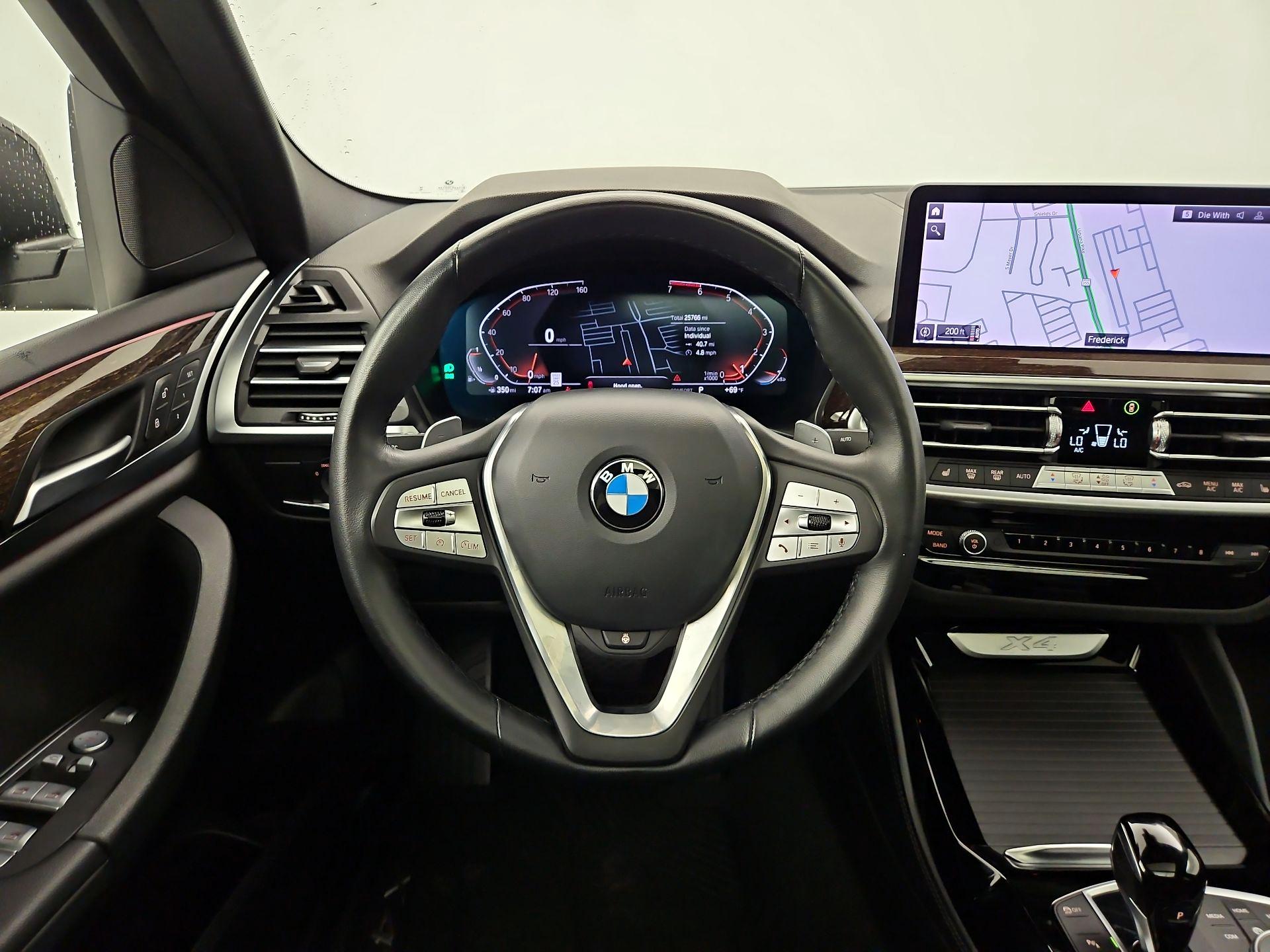 Thumbnail: 2022 BMW X4 - 10
