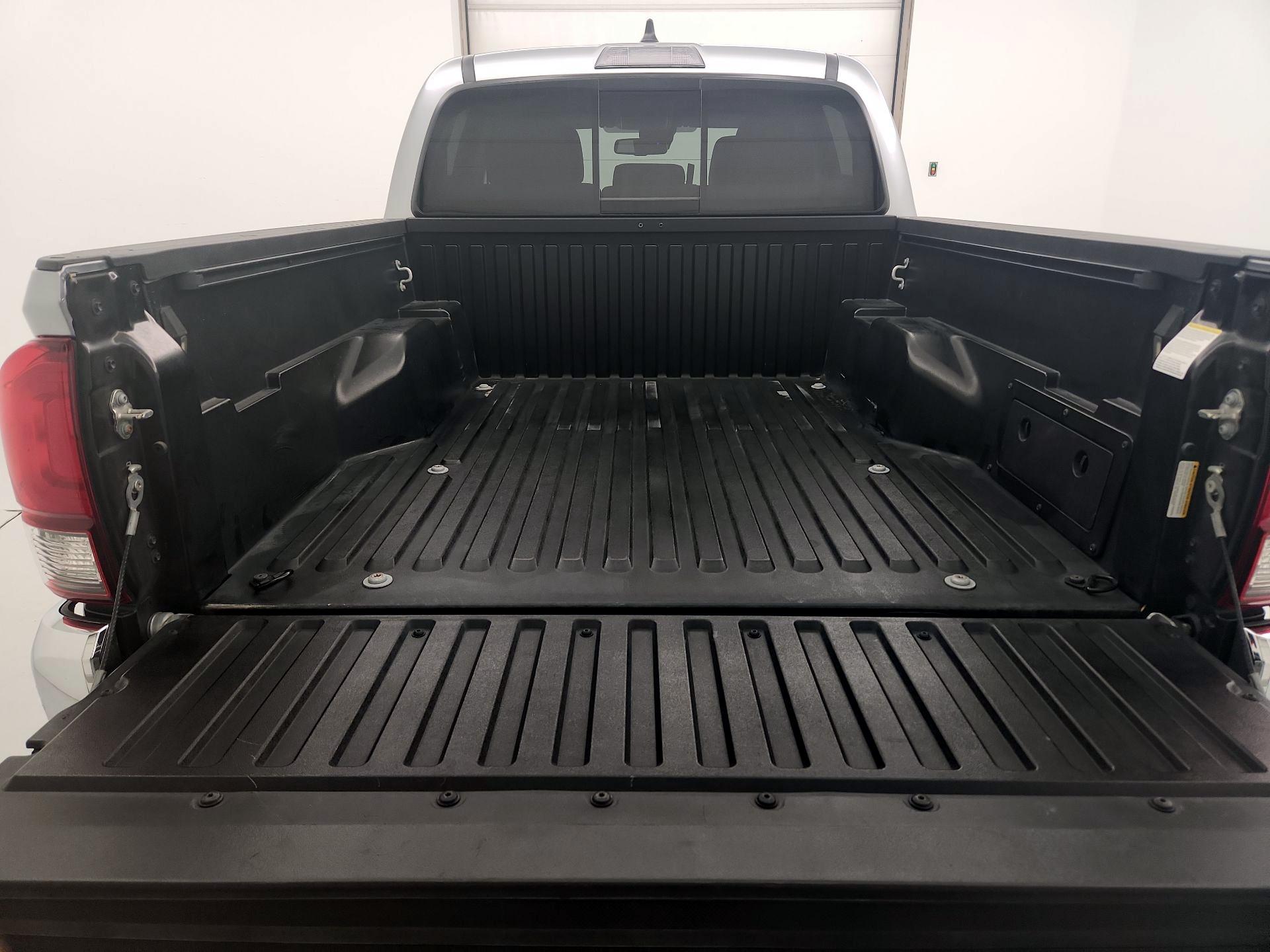Thumbnail: 2022 Toyota Tacoma - 20