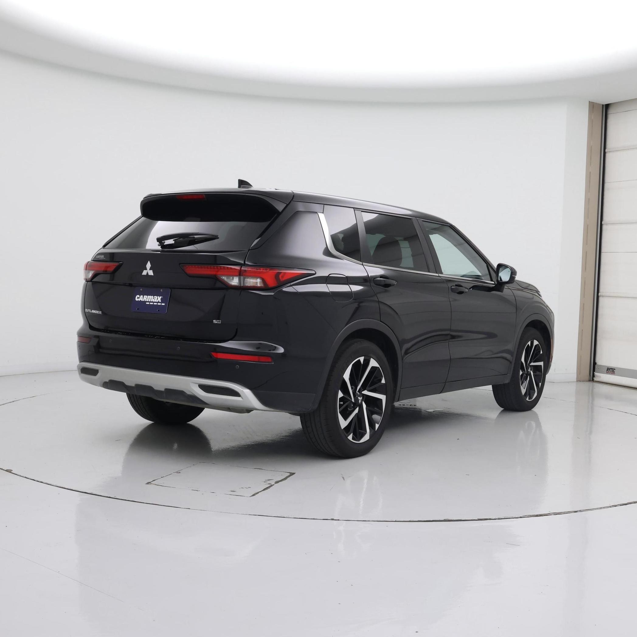 Thumbnail: 2022 Mitsubishi Outlander - 8