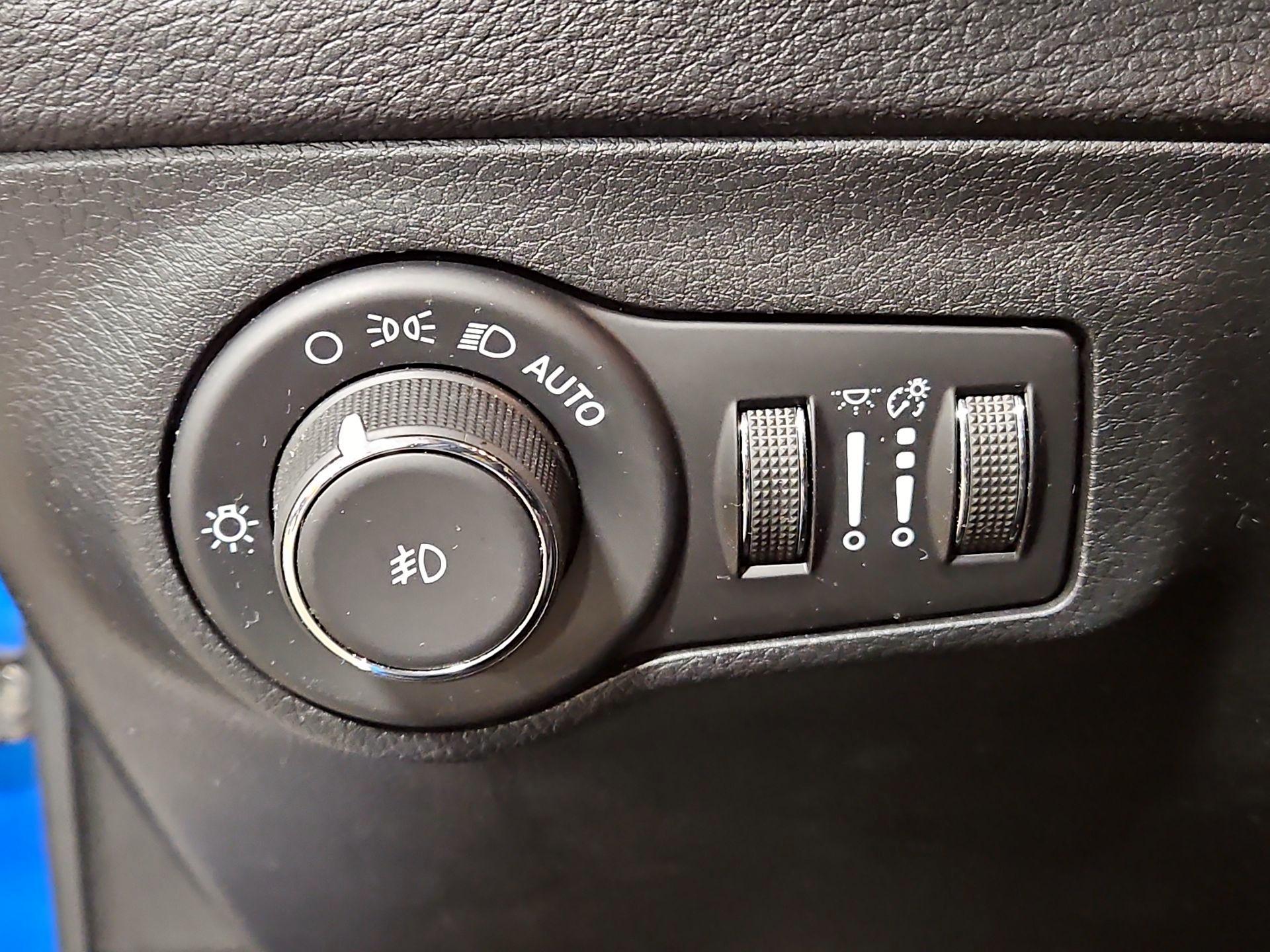 Thumbnail: 2021 Jeep Compass - 13