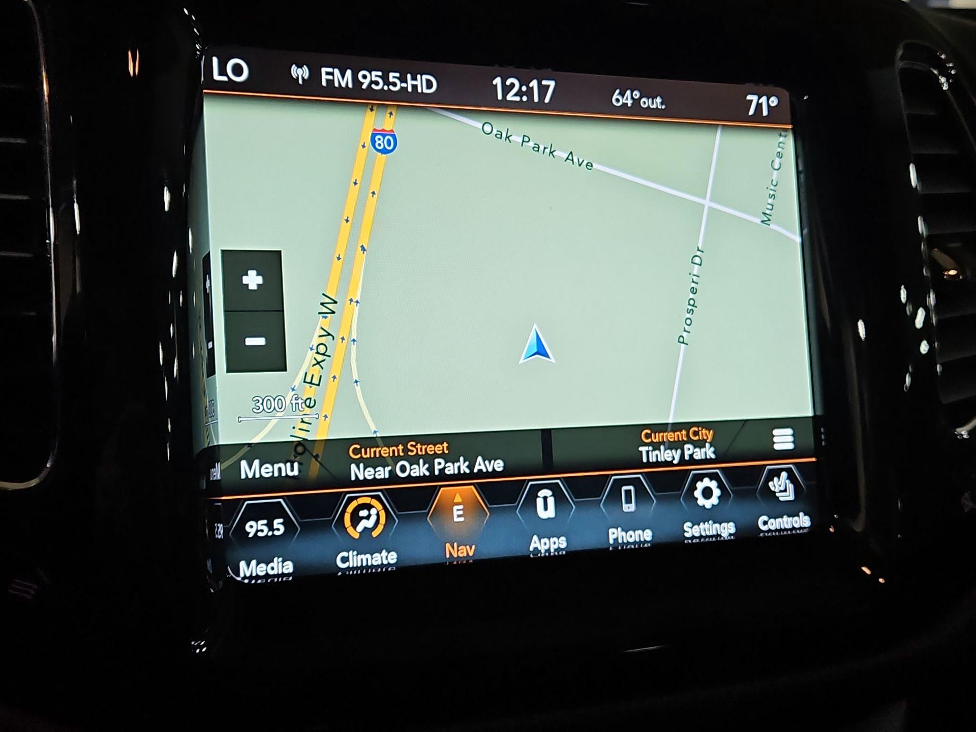 Thumbnail: 2021 Jeep Compass - 14