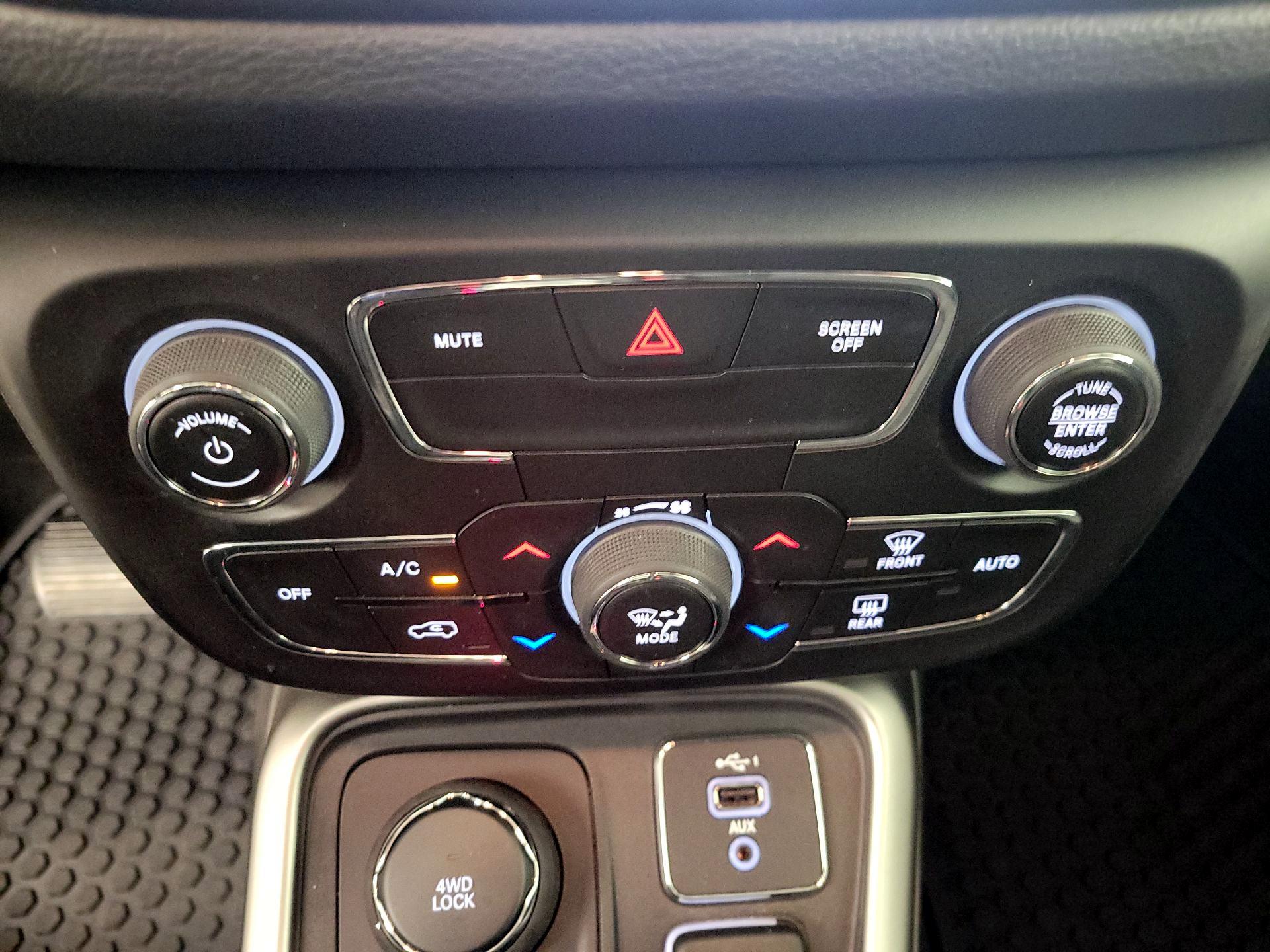 Thumbnail: 2021 Jeep Compass - 16
