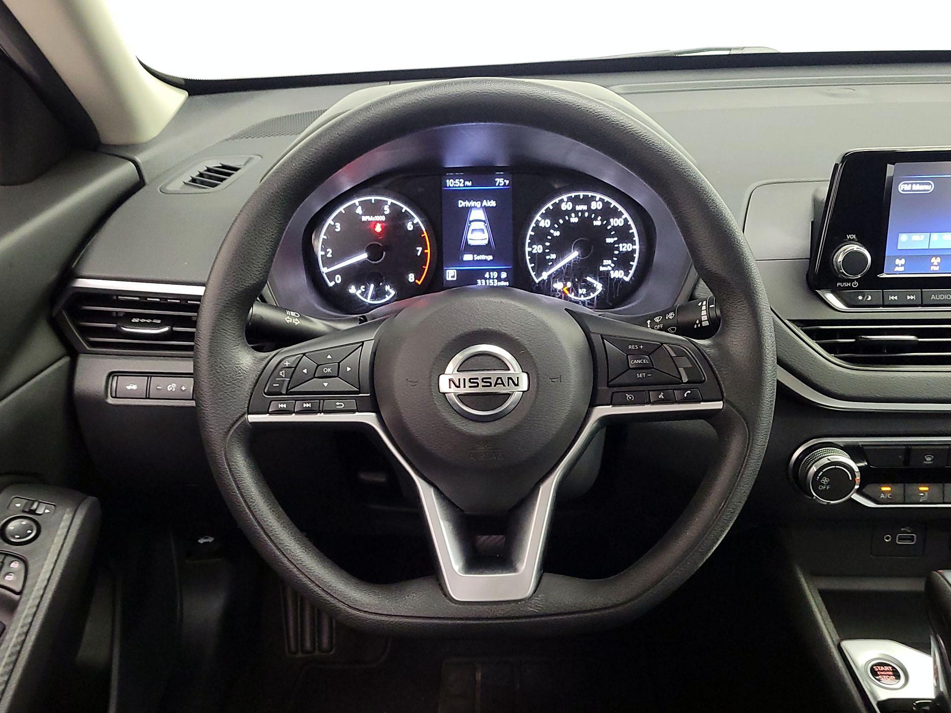 Thumbnail: 2021 Nissan Altima - 10