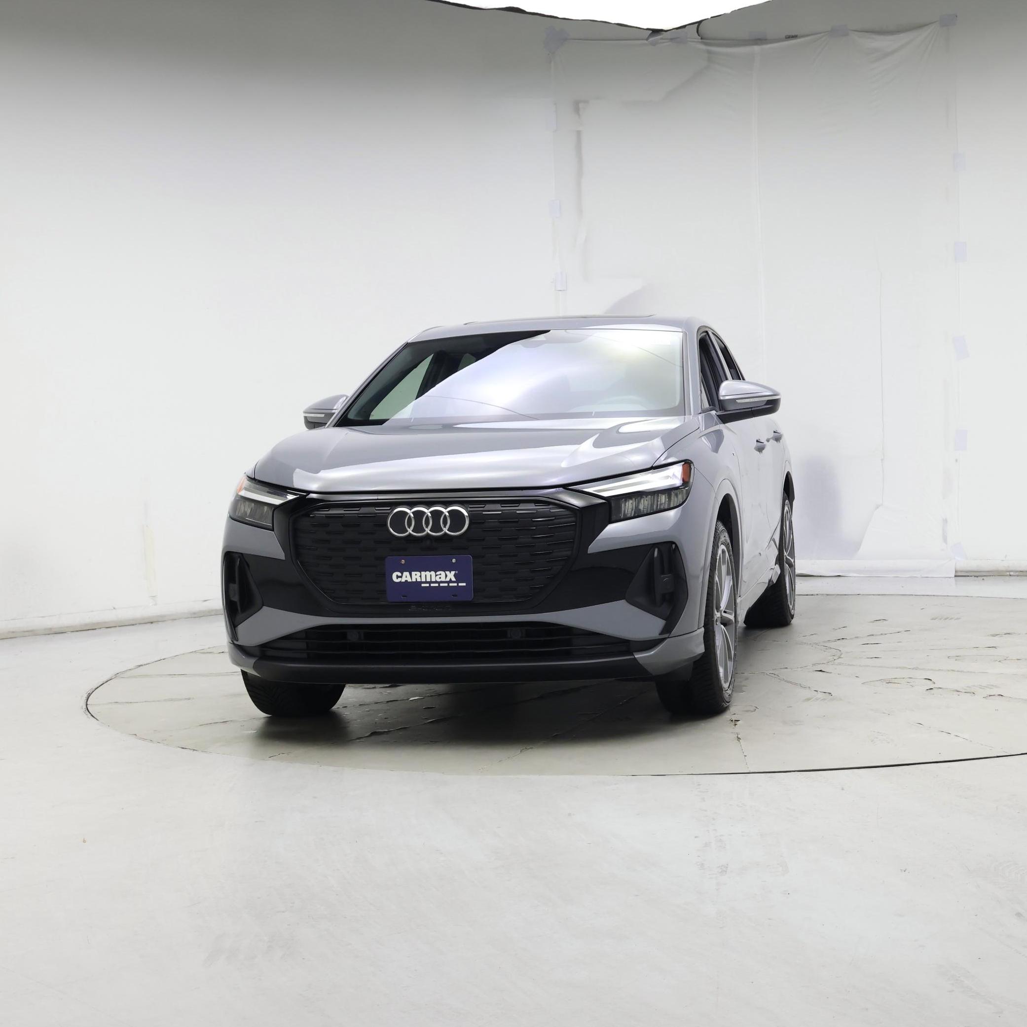 Thumbnail: 2022 Audi Q4 e-tron - 5