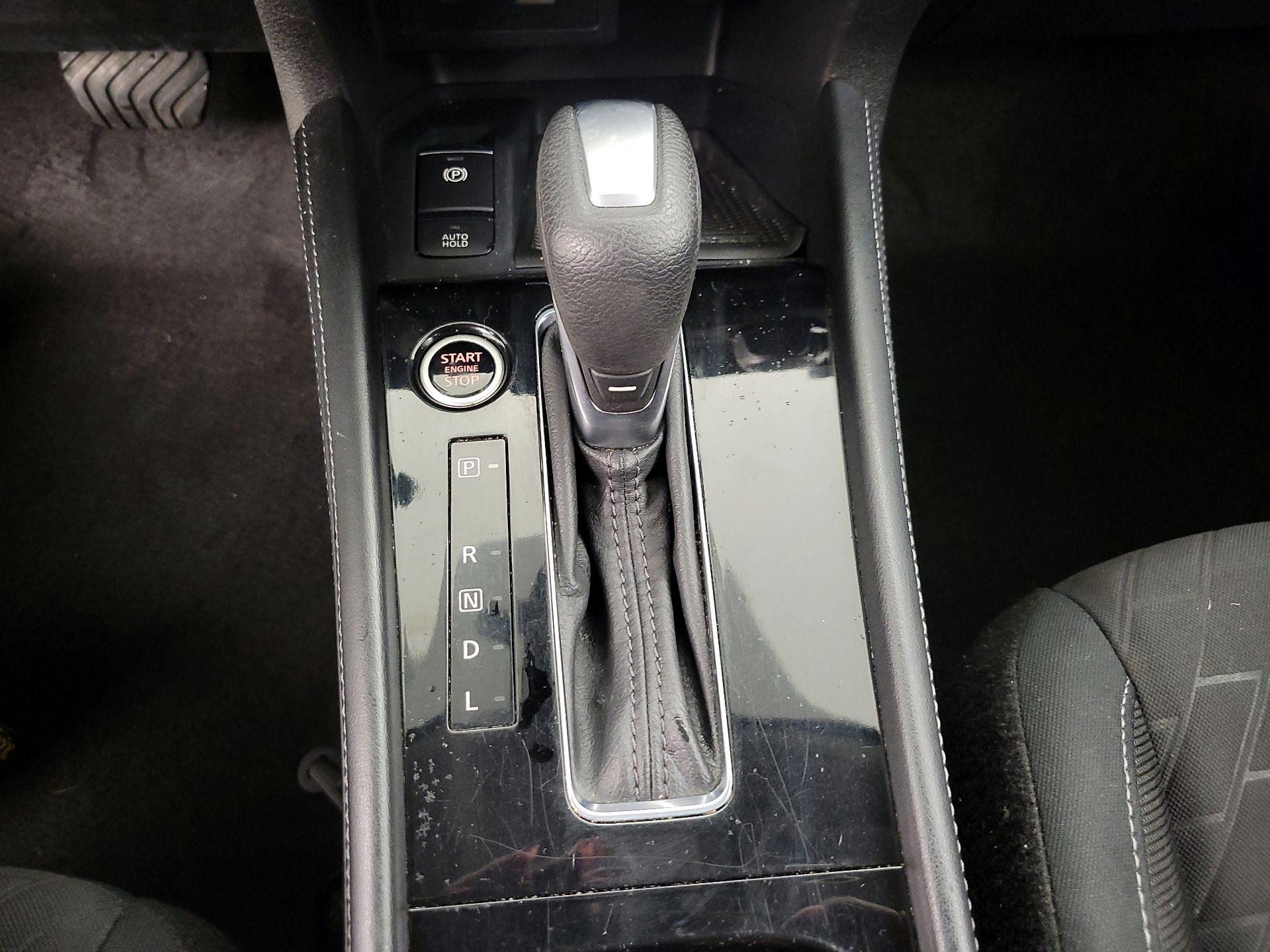 Thumbnail: 2023 Nissan Kicks - 16