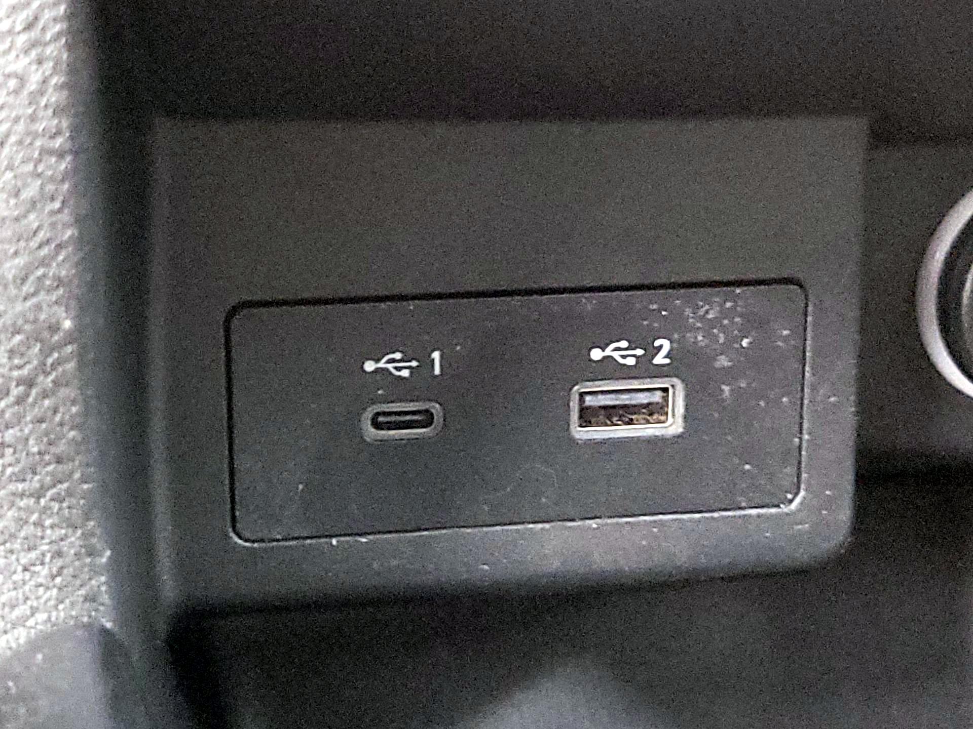 Thumbnail: 2023 Nissan Kicks - 17