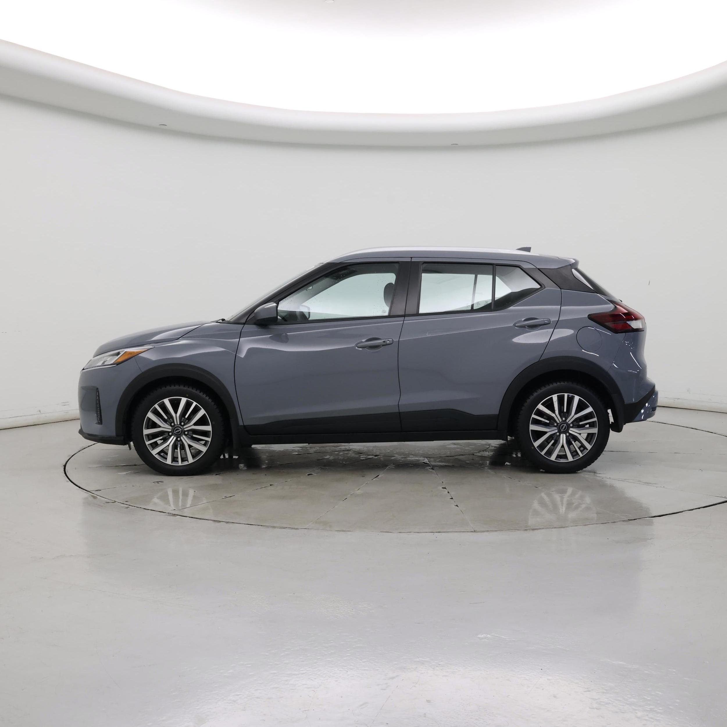 Thumbnail: 2023 Nissan Kicks - 3