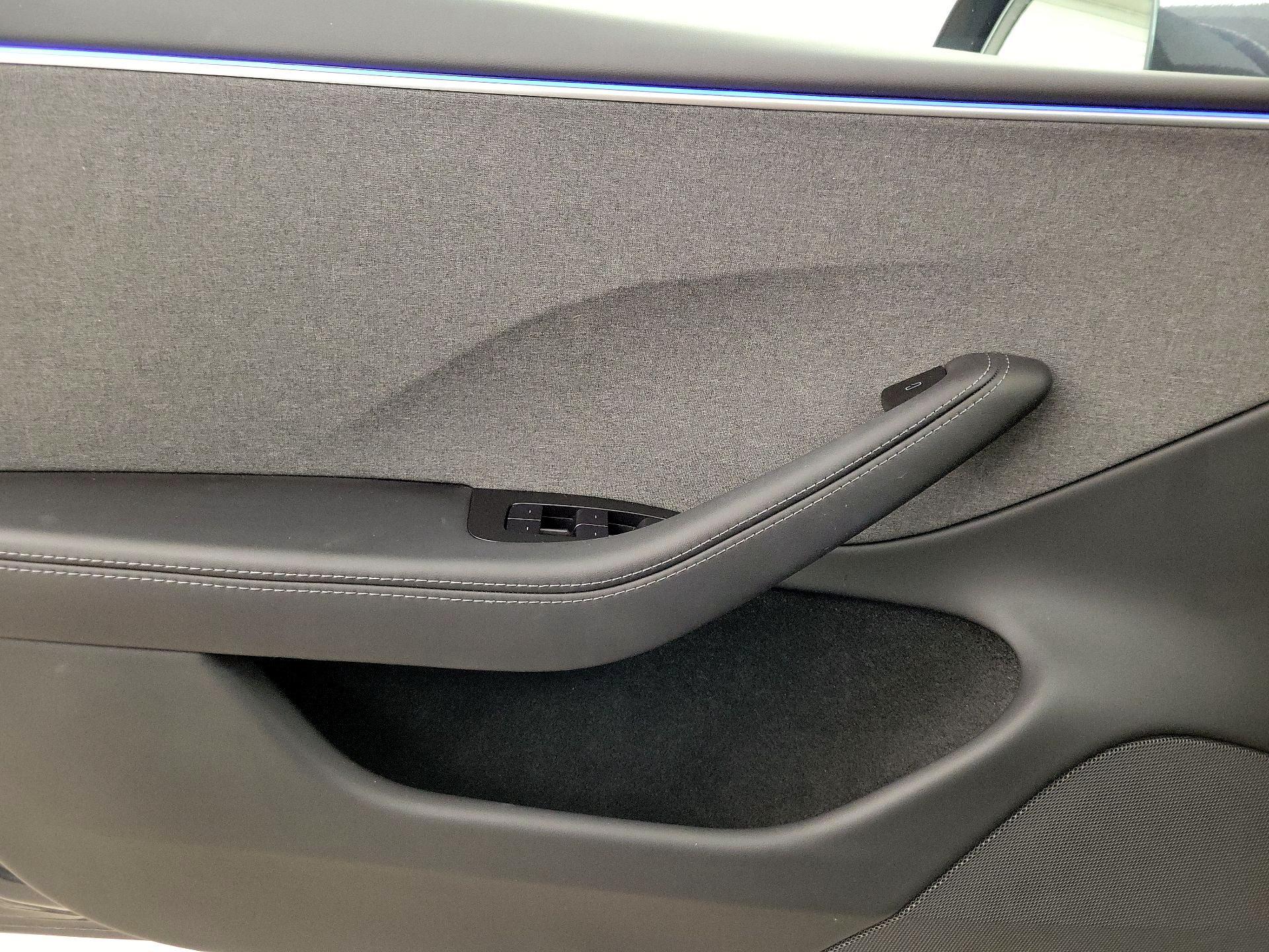 Thumbnail: 2025 Tesla Model 3 - 12