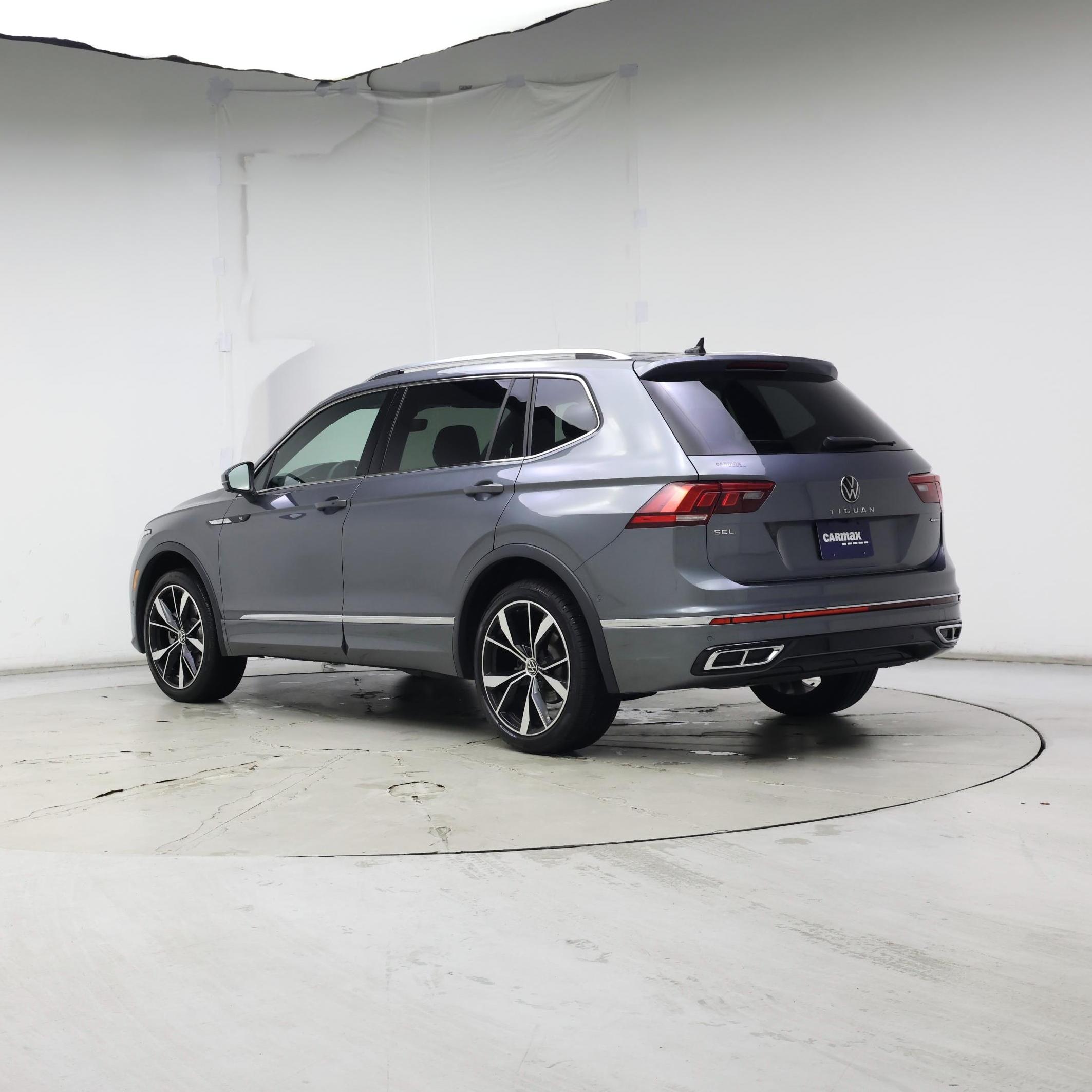 Thumbnail: 2022 Volkswagen Tiguan - 2