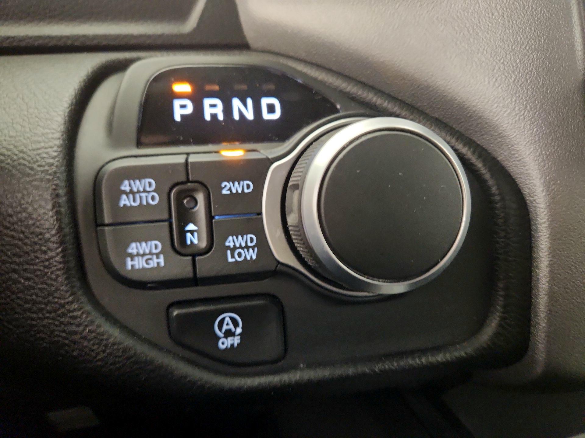 Thumbnail: 2025 RAM 1500 - 17
