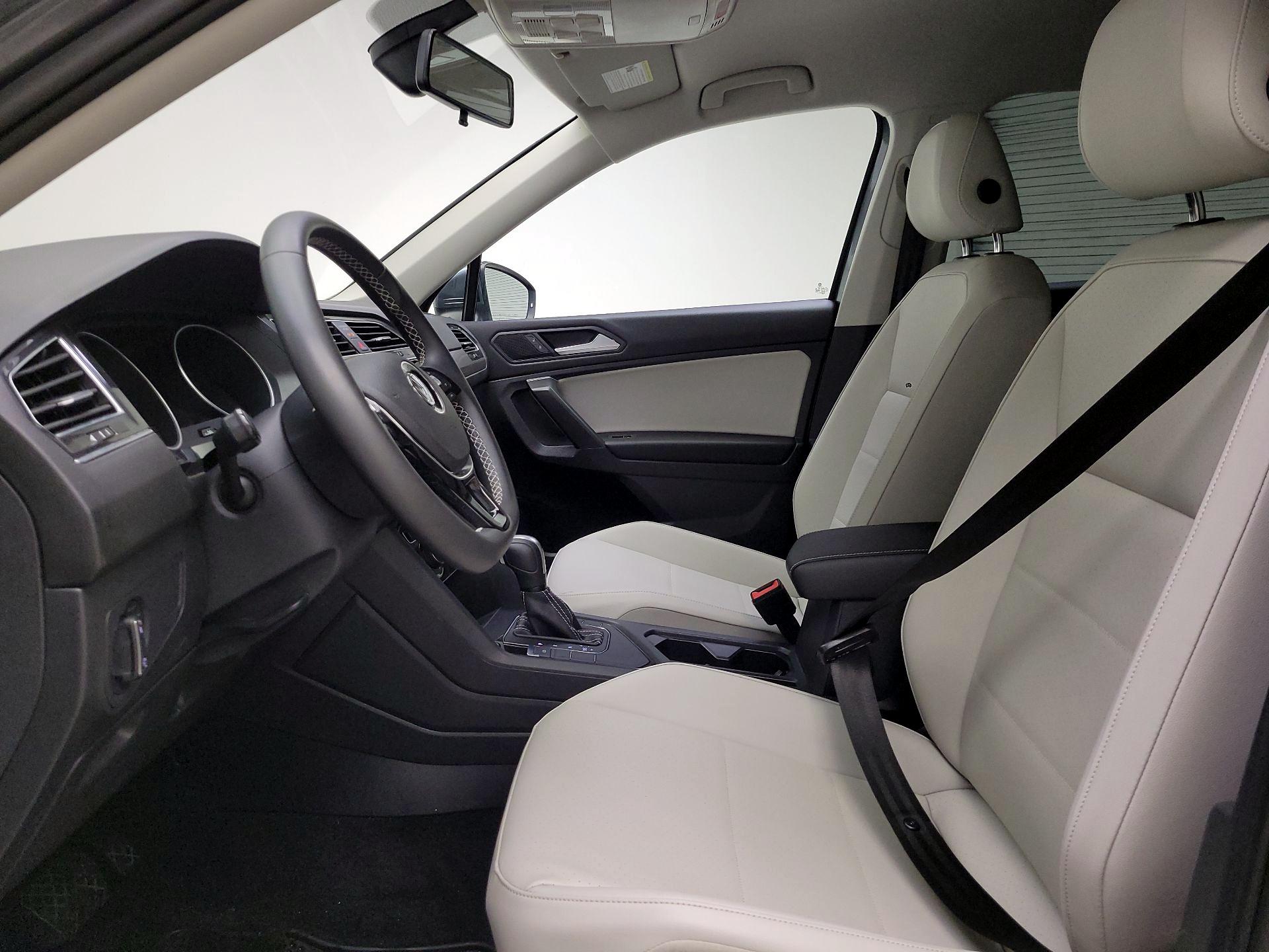 Thumbnail: 2021 Volkswagen Tiguan - 11