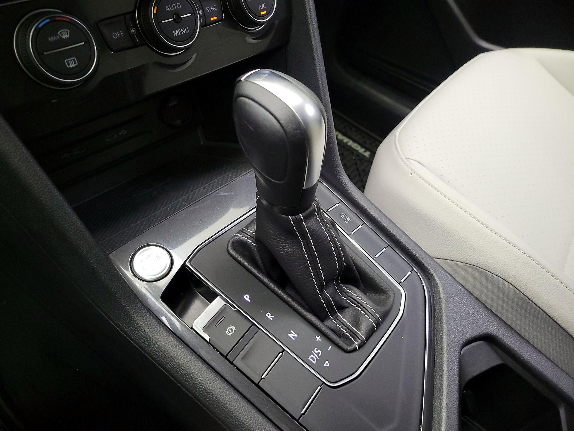 Thumbnail: 2021 Volkswagen Tiguan - 18