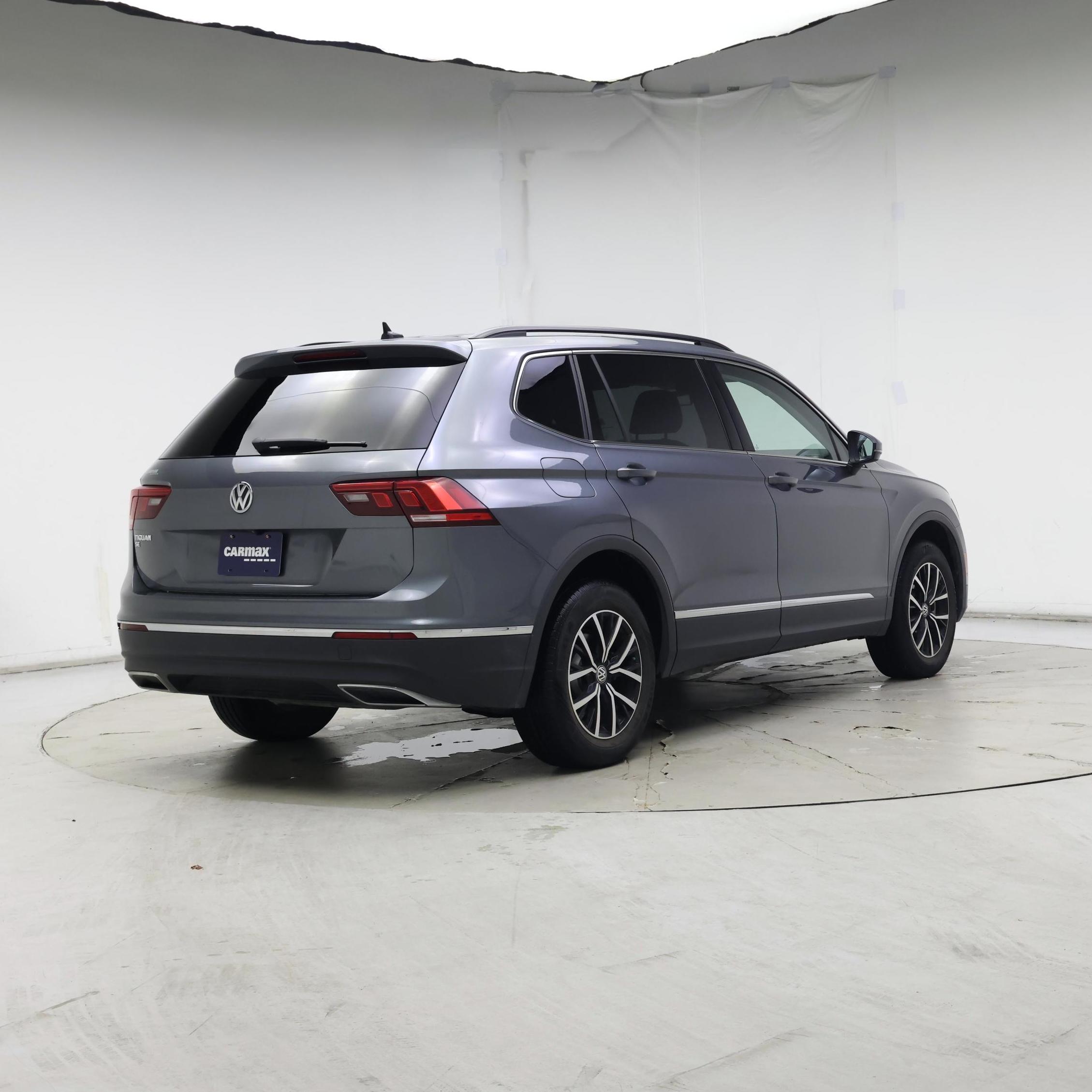 Thumbnail: 2021 Volkswagen Tiguan - 8