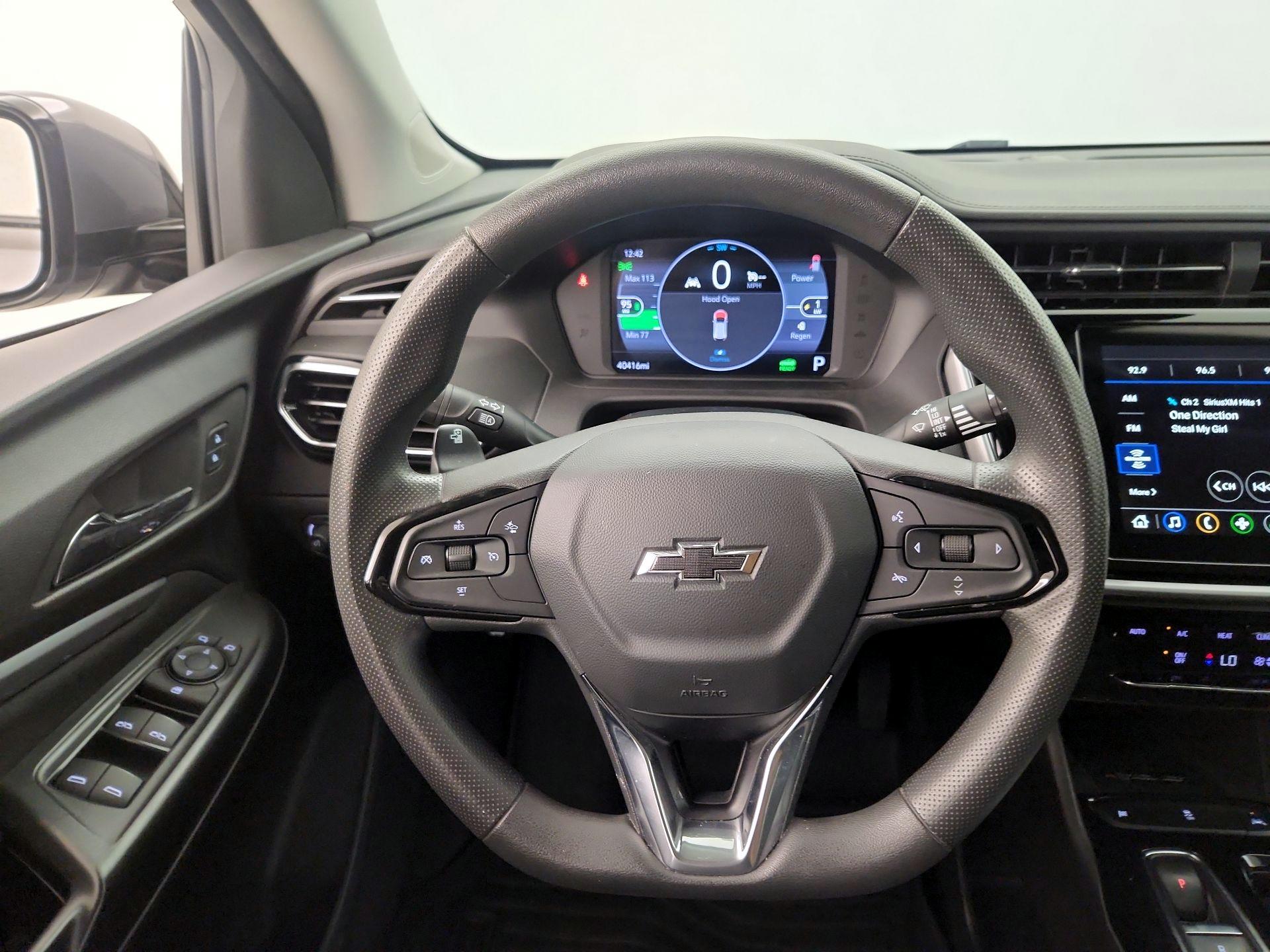Thumbnail: 2023 Chevrolet Bolt EUV - 10