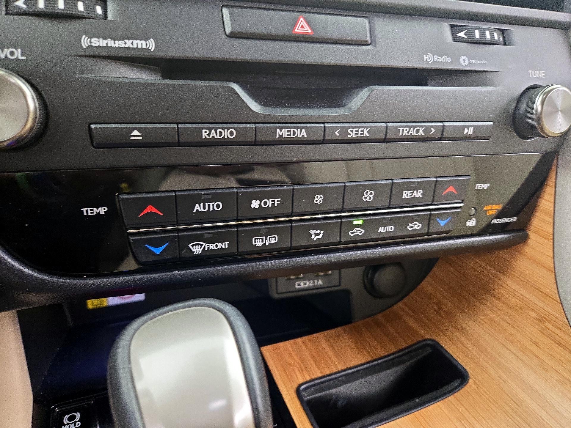 Thumbnail: 2021 Lexus RX - 17