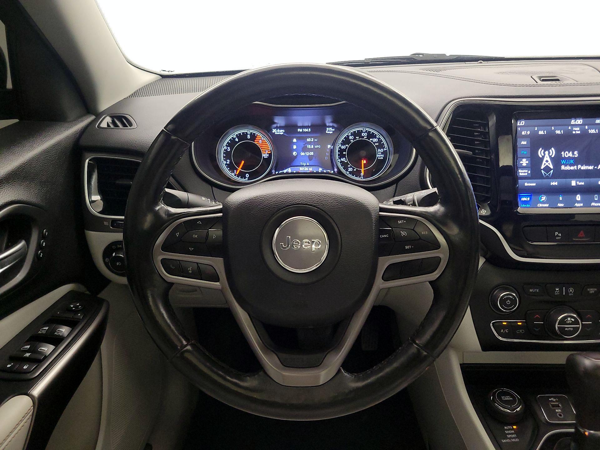 Thumbnail: 2020 Jeep Cherokee - 10