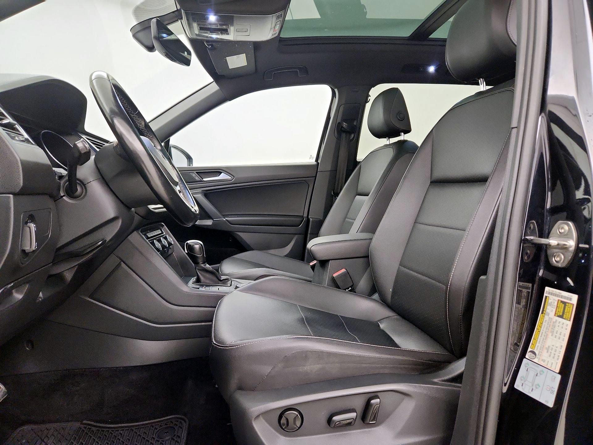 Thumbnail: 2020 Volkswagen Tiguan - 11