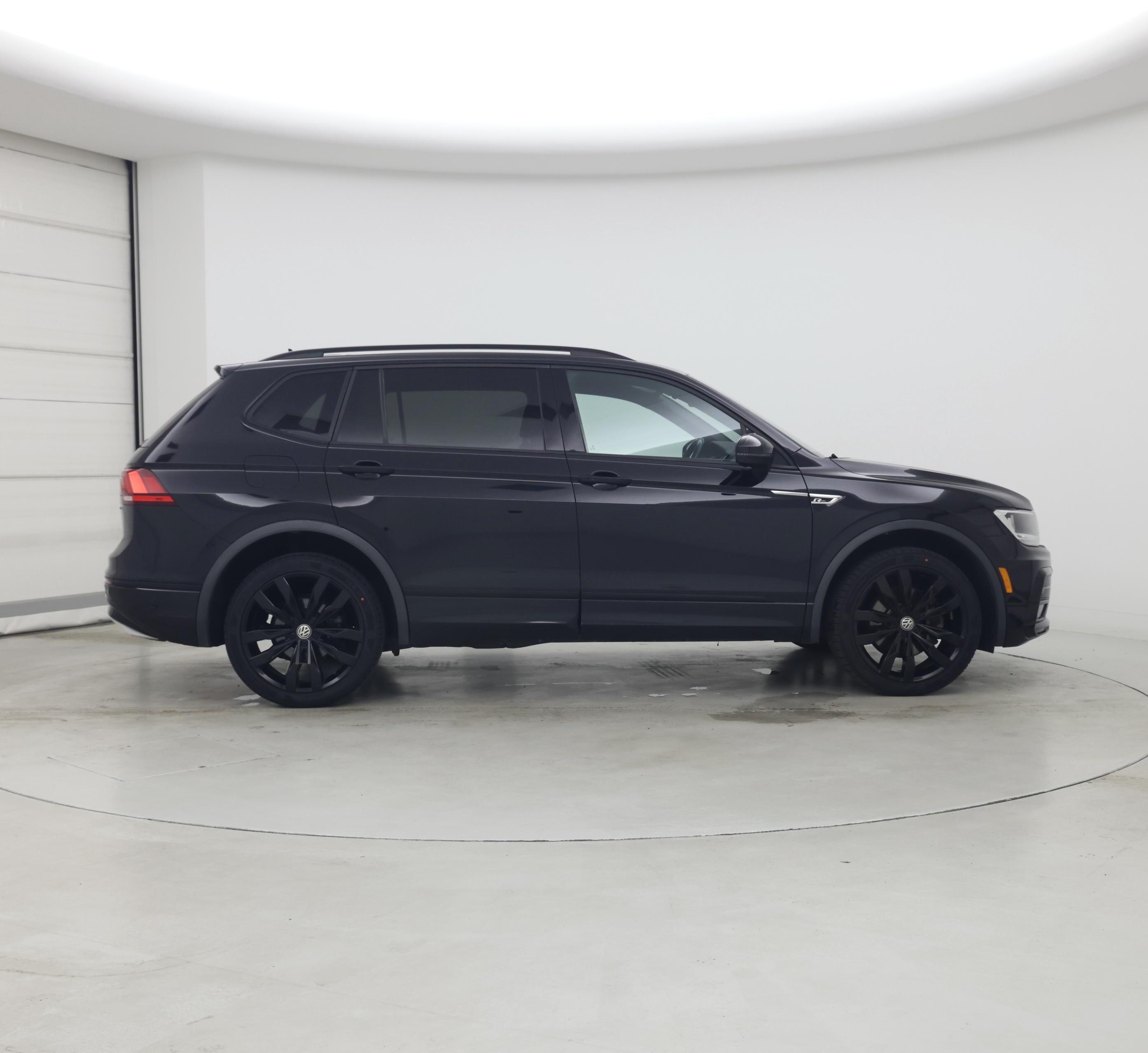 Thumbnail: 2020 Volkswagen Tiguan - 7