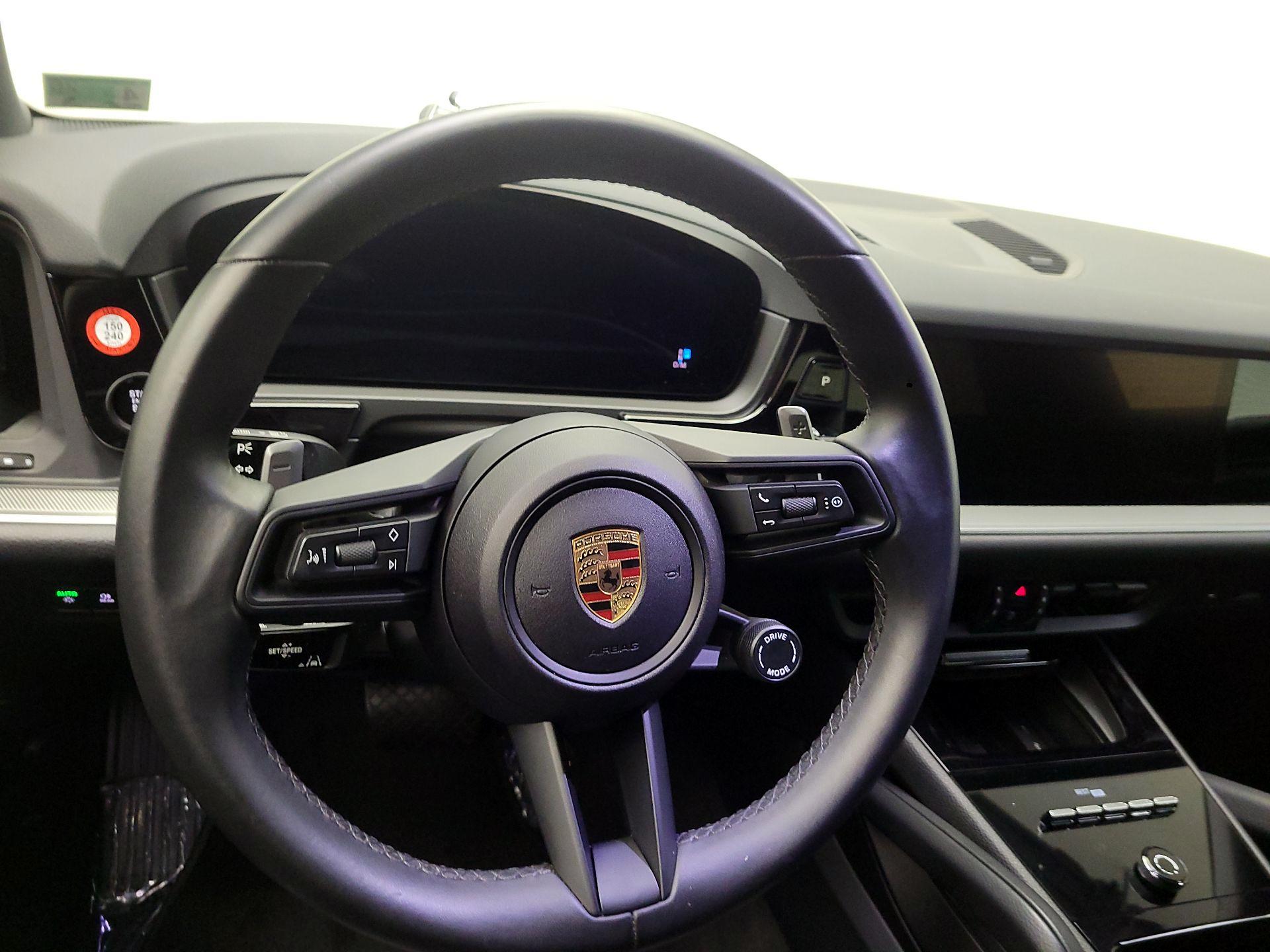 Thumbnail: 2024 Porsche Cayenne - 10