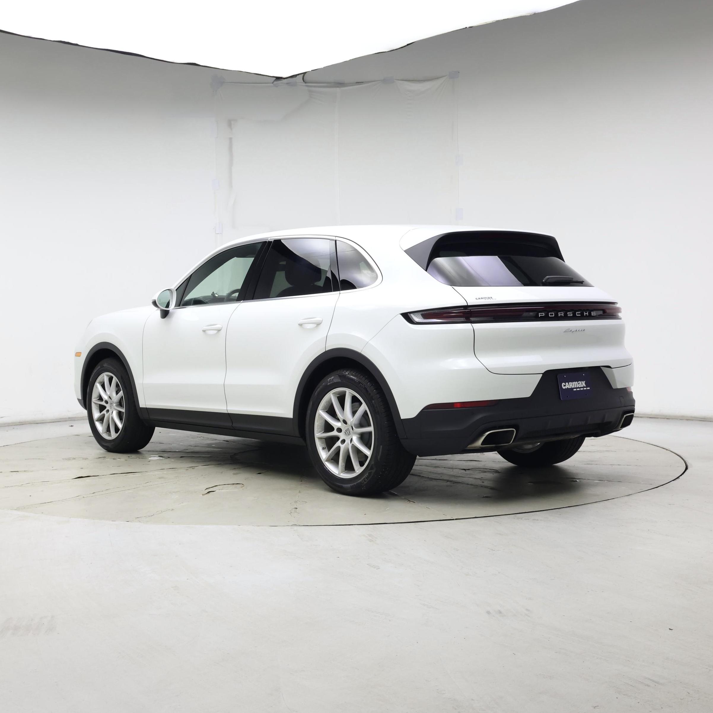 Thumbnail: 2024 Porsche Cayenne - 2