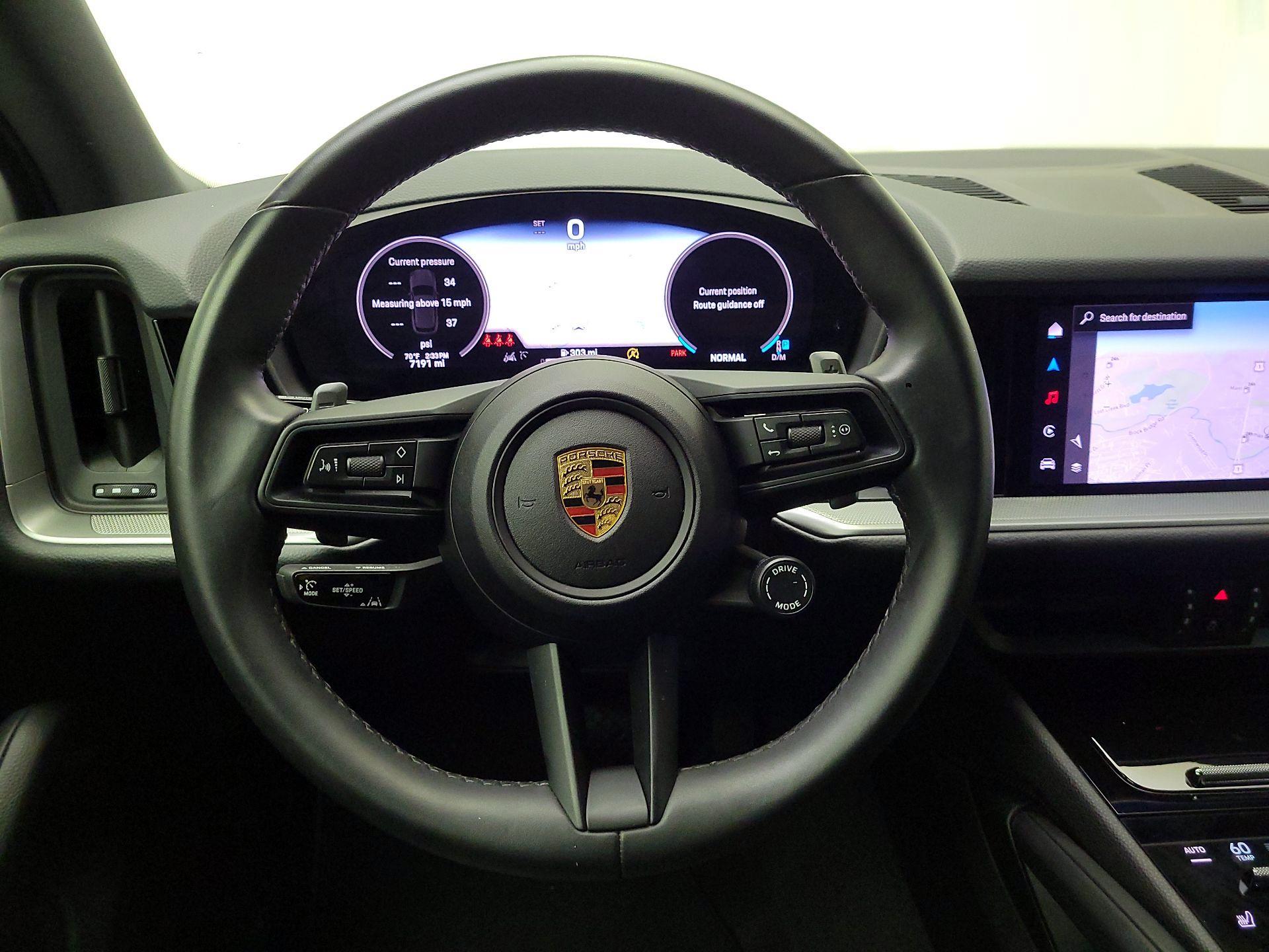 Thumbnail: 2024 Porsche Cayenne - 10