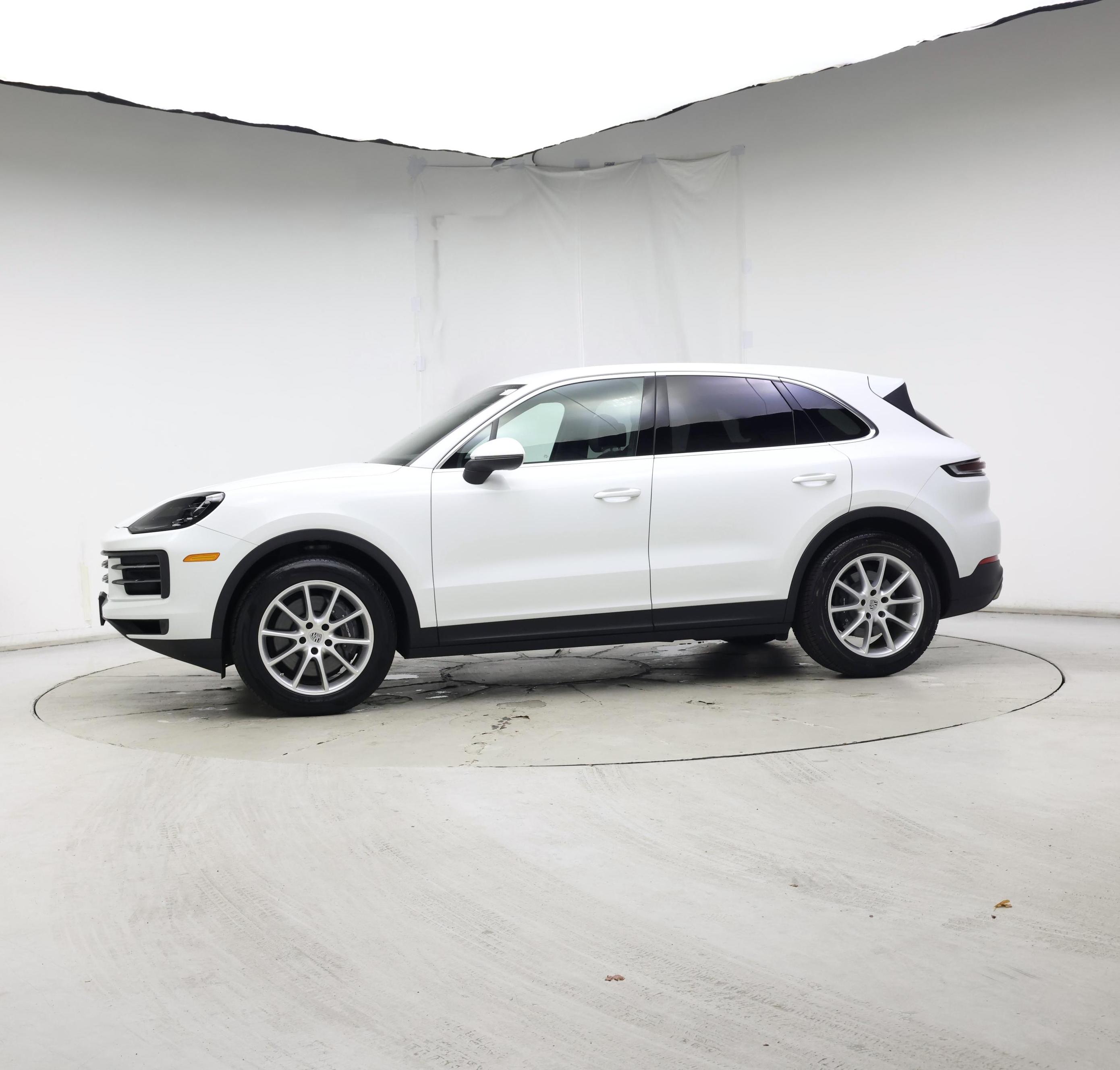Thumbnail: 2024 Porsche Cayenne - 3