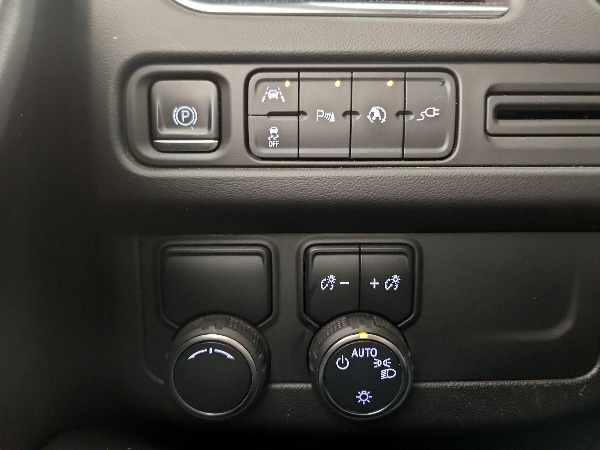 Thumbnail: 2021 Chevrolet Suburban - 13