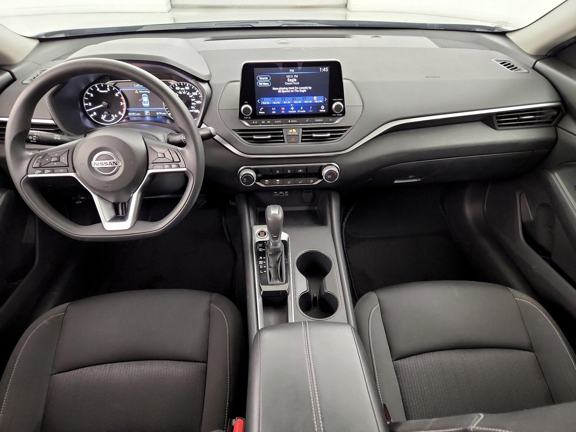 Thumbnail: 2020 Nissan Altima - 9