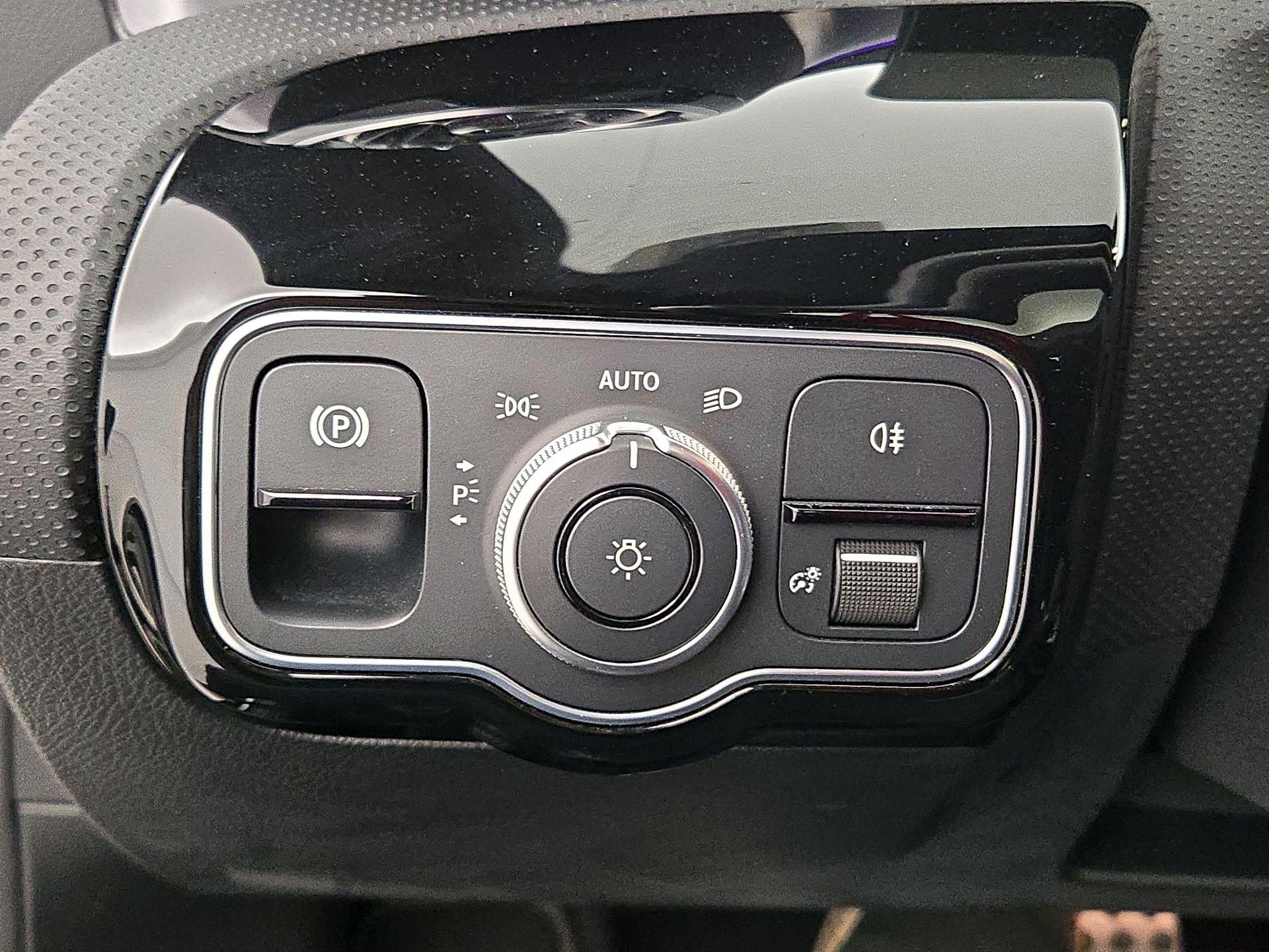 Thumbnail: 2021 Mercedes-Benz CLA - 13