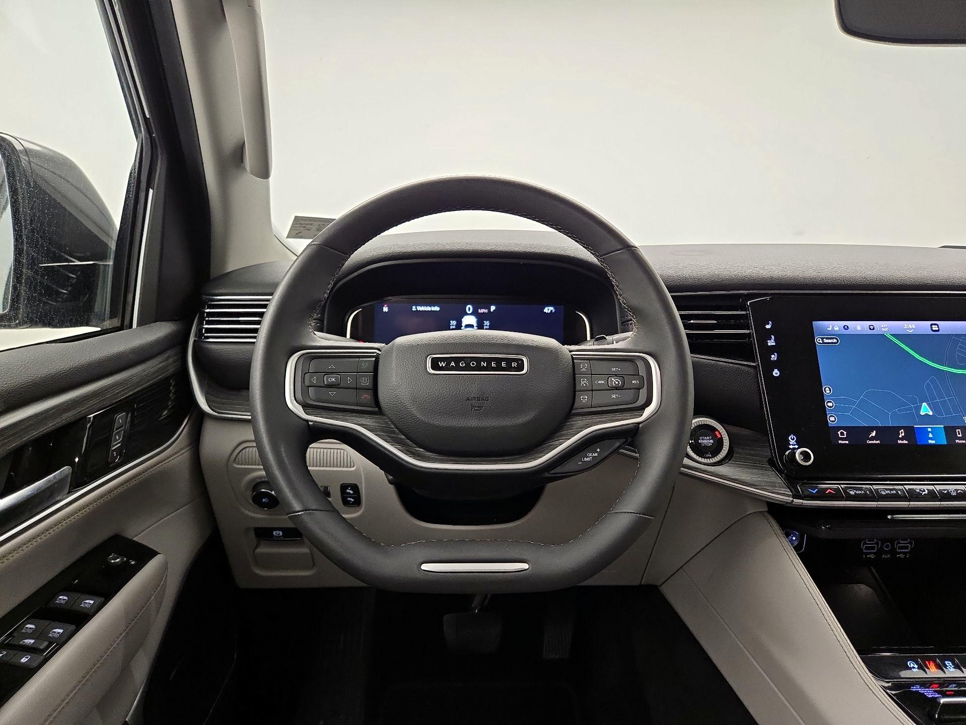 Thumbnail: 2023 Jeep Wagoneer - 10