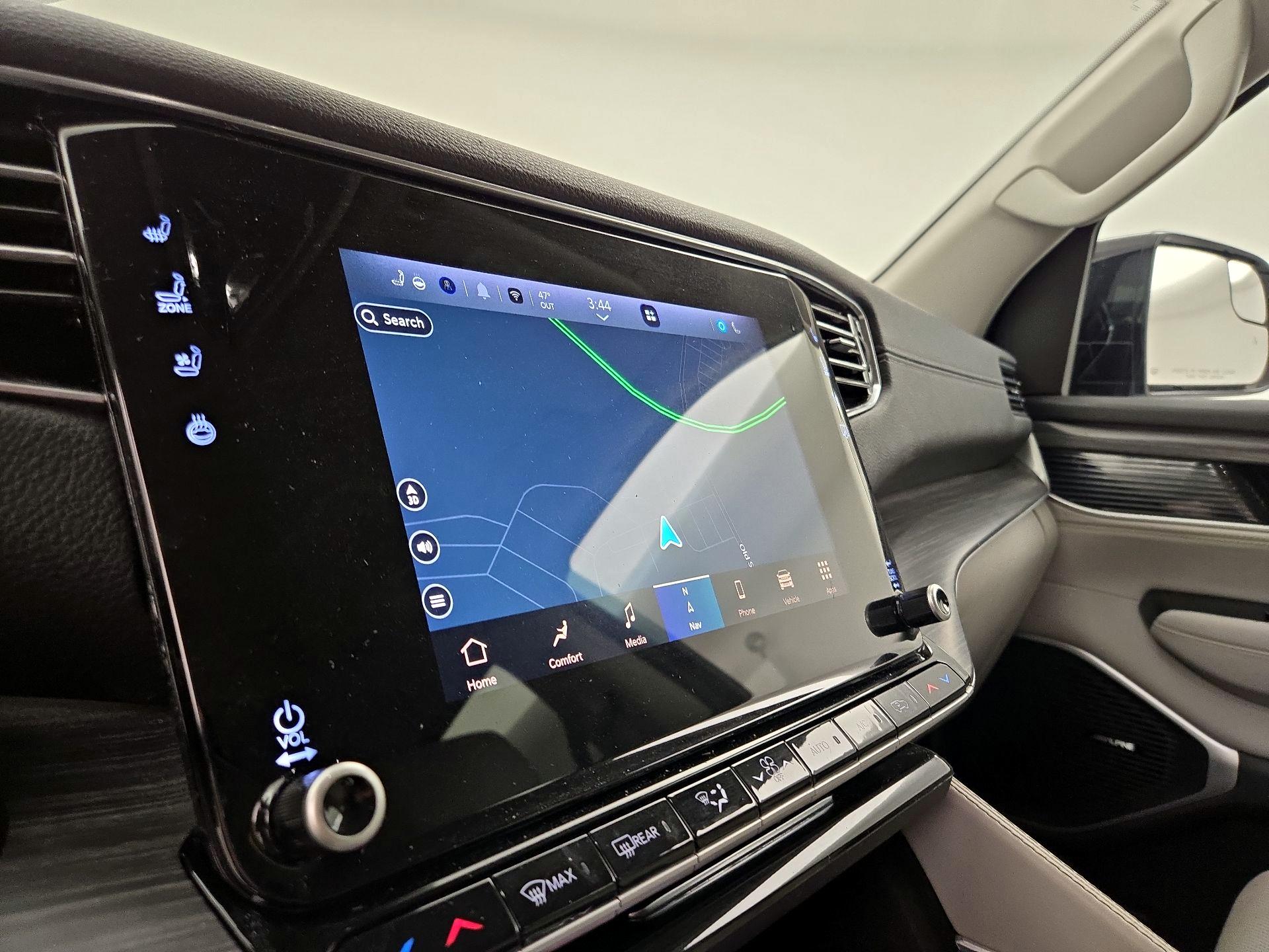 Thumbnail: 2023 Jeep Wagoneer - 14