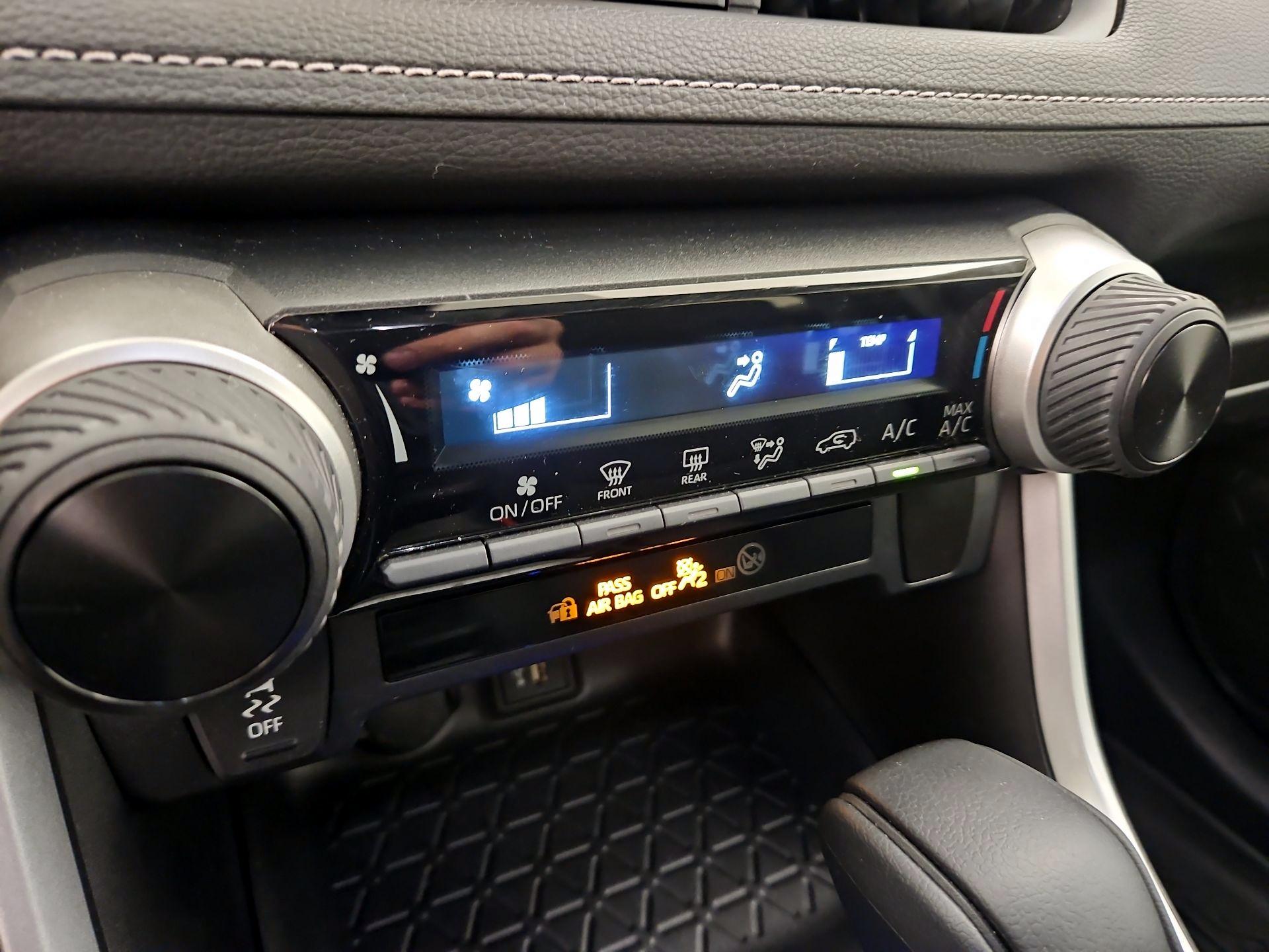 Thumbnail: 2023 Toyota RAV4 - 16