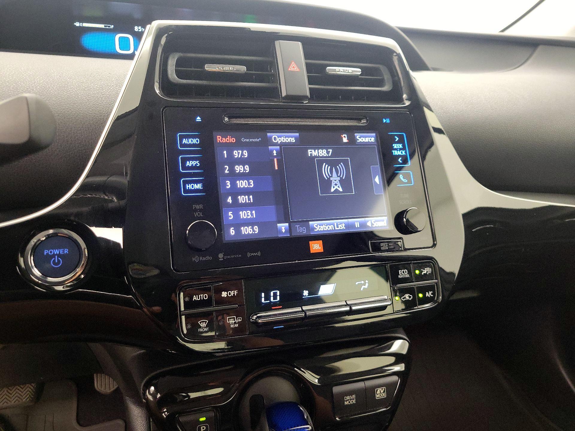 Thumbnail: 2016 Toyota Prius - 15