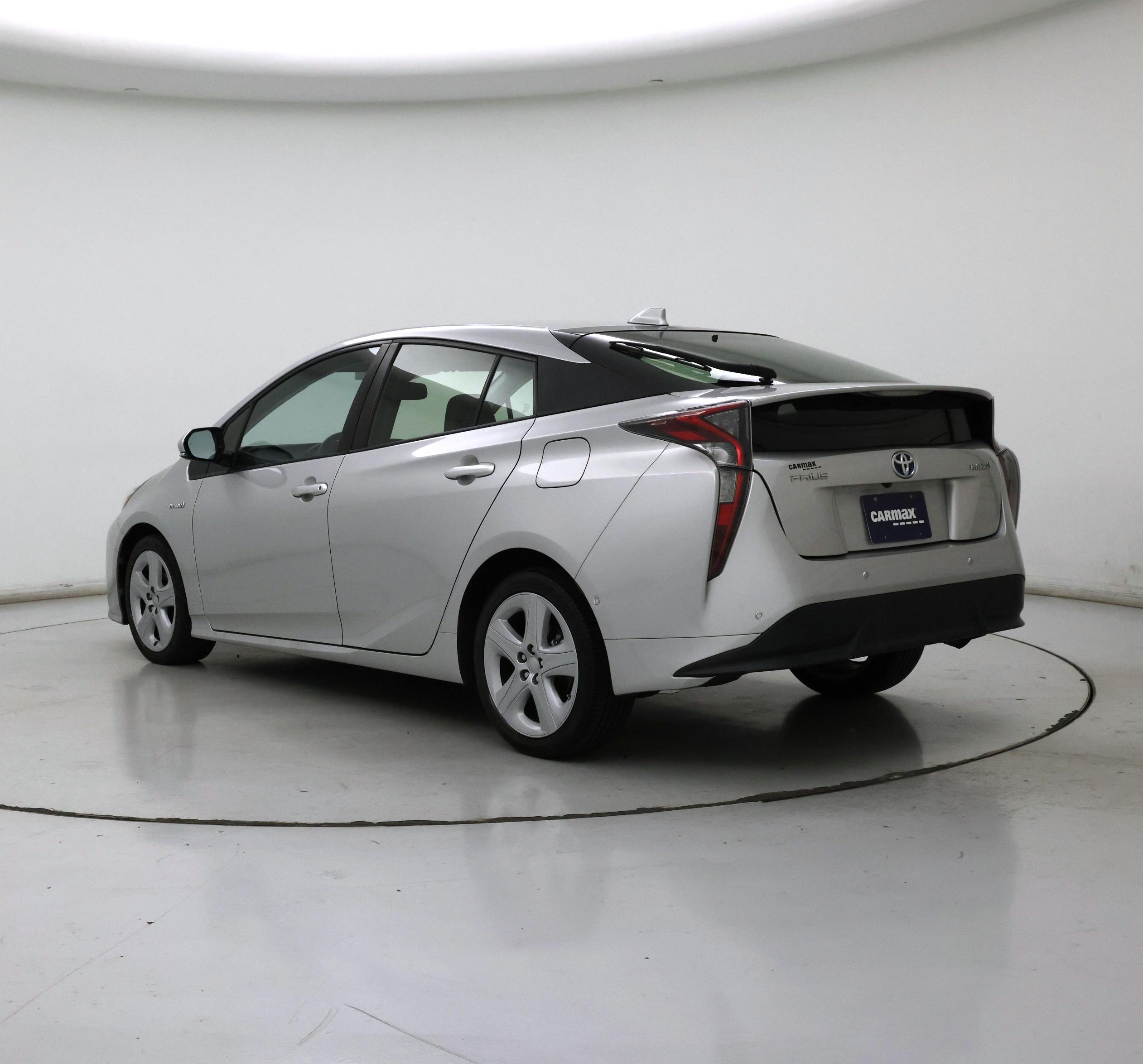 Thumbnail: 2016 Toyota Prius - 2