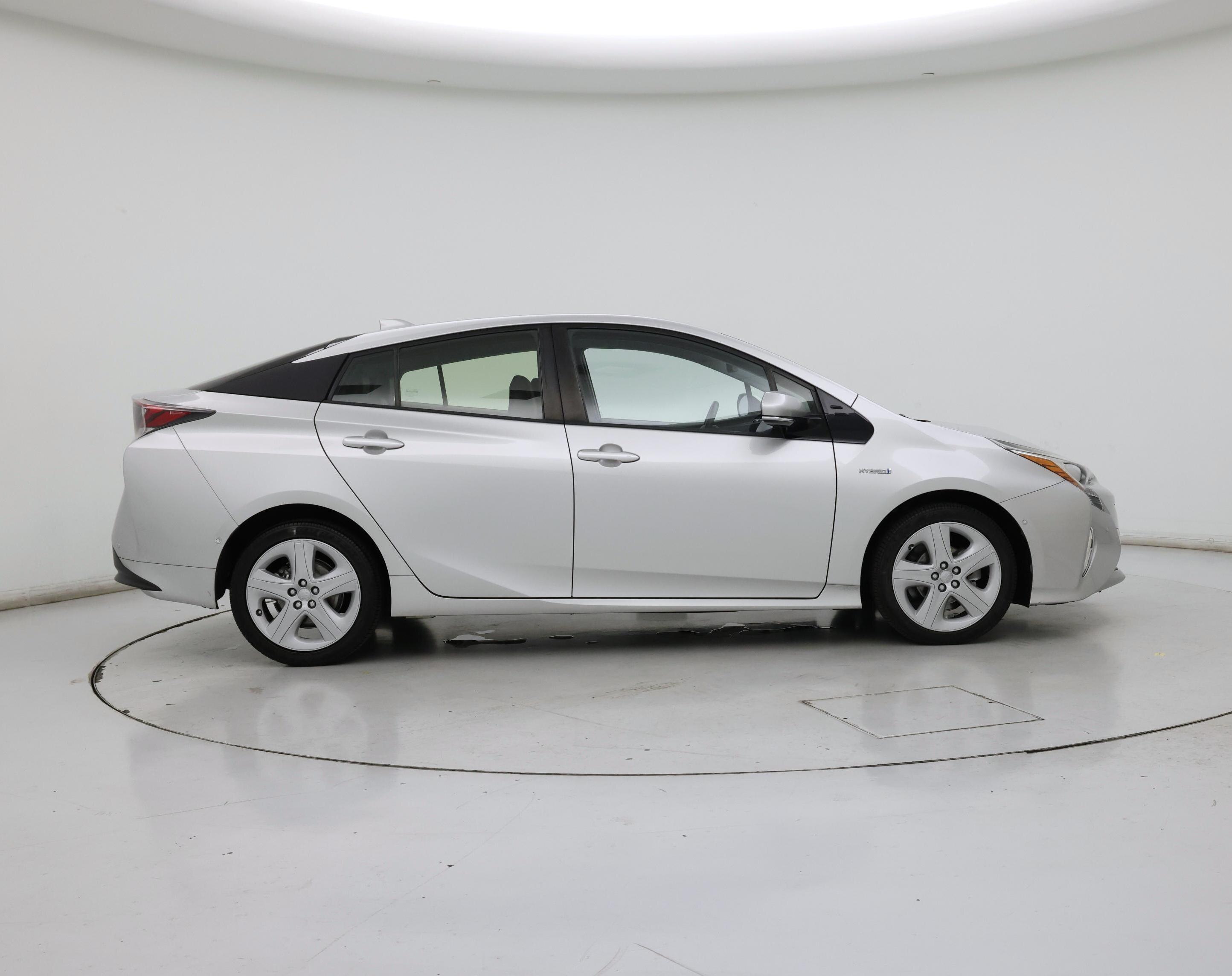 Thumbnail: 2016 Toyota Prius - 7