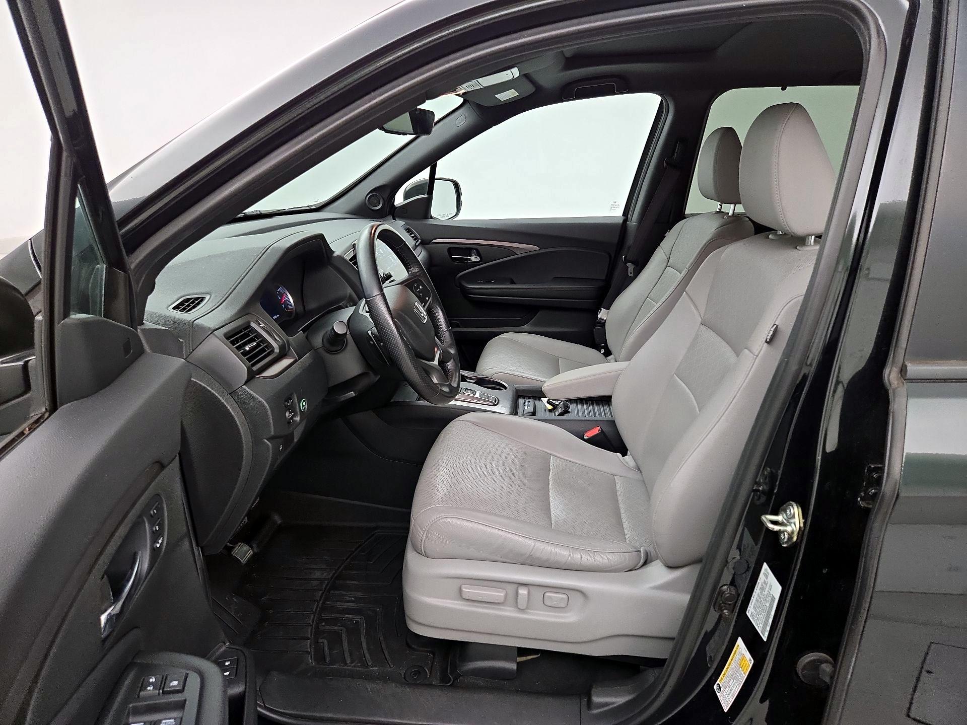 Thumbnail: 2020 Honda Passport - 11