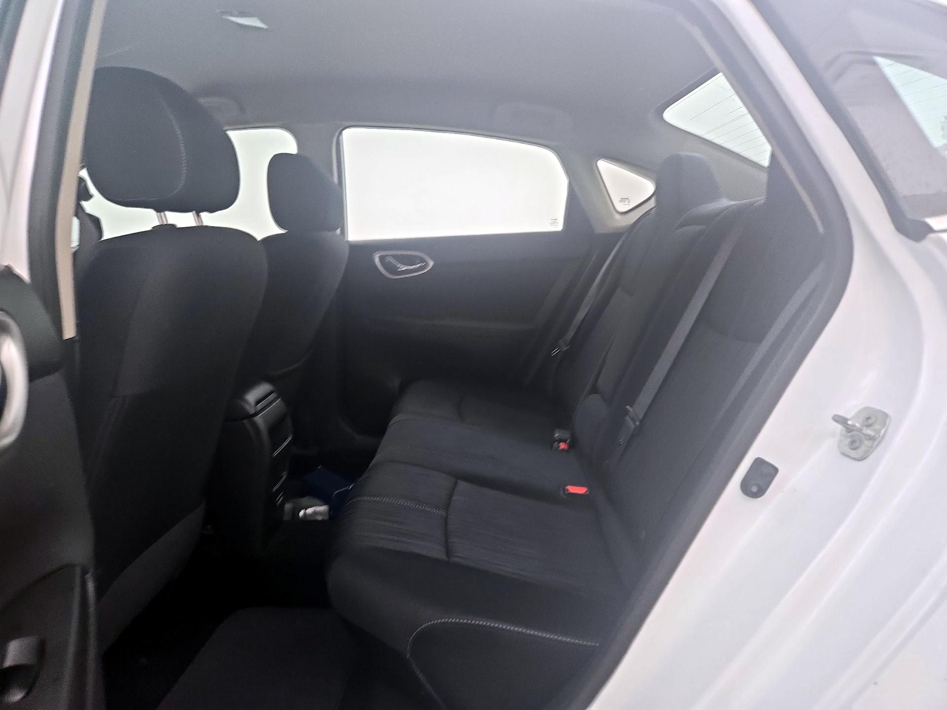 Thumbnail: 2018 Nissan Sentra - 19