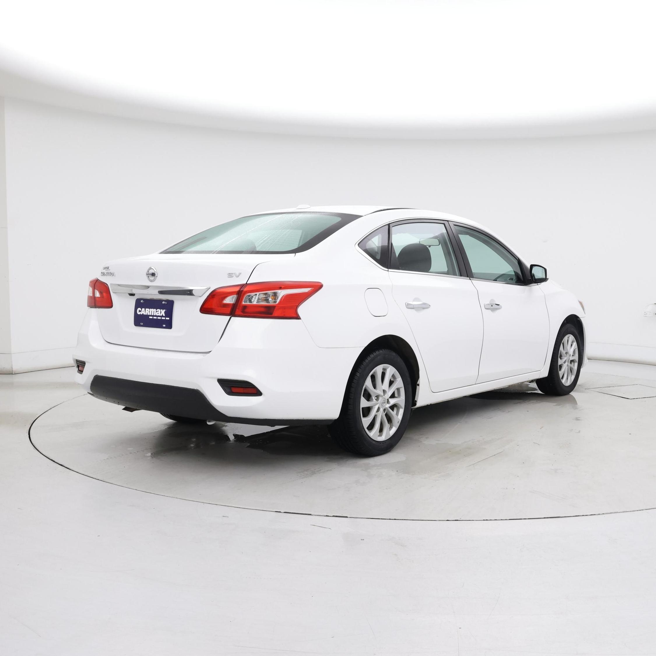 Thumbnail: 2018 Nissan Sentra - 8