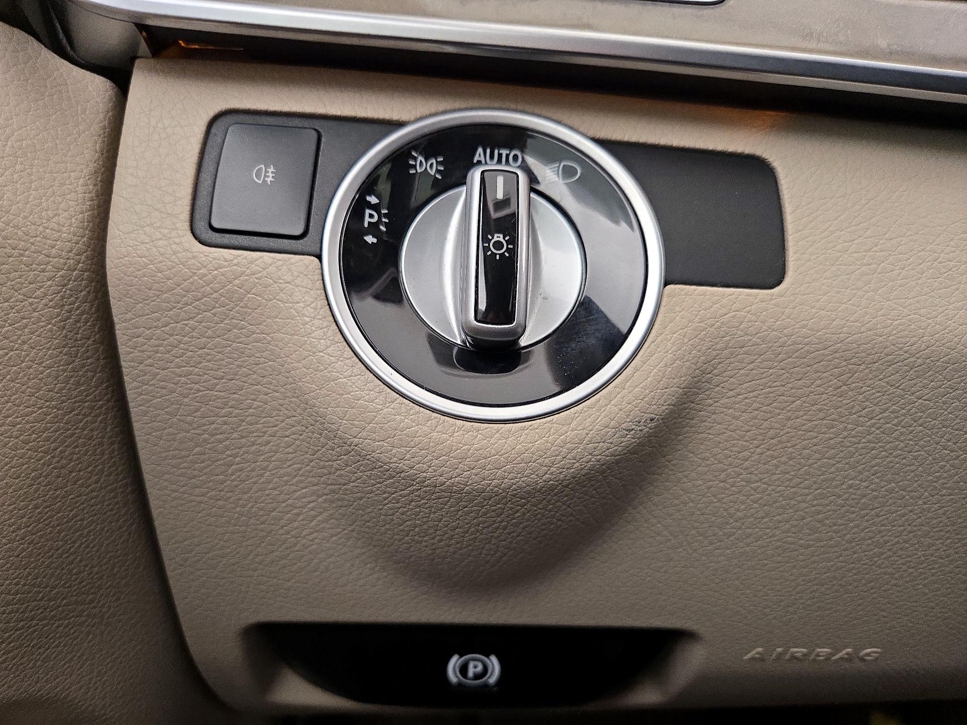 Thumbnail: 2015 Mercedes-Benz E-Class - 13