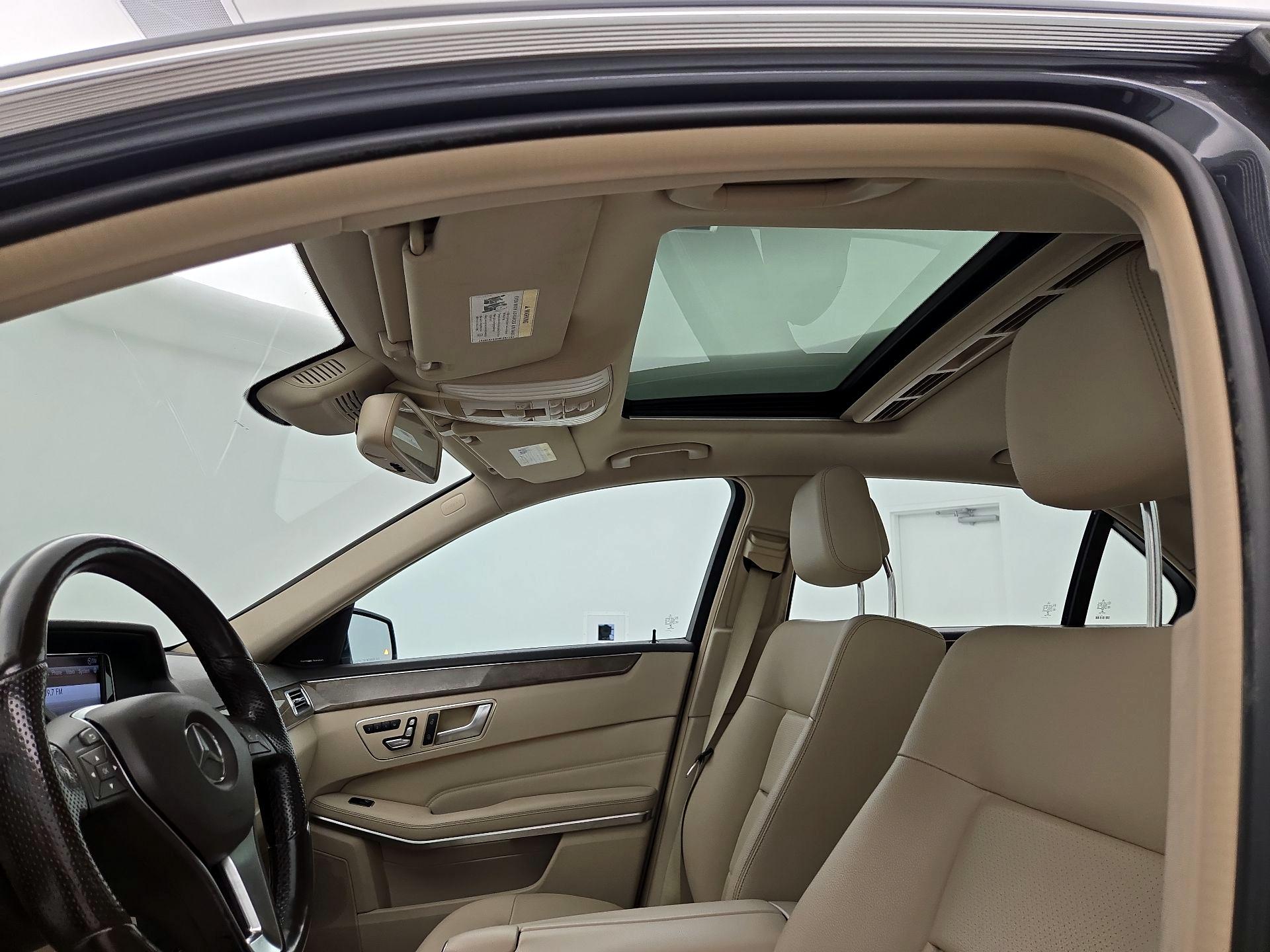 Thumbnail: 2015 Mercedes-Benz E-Class - 20