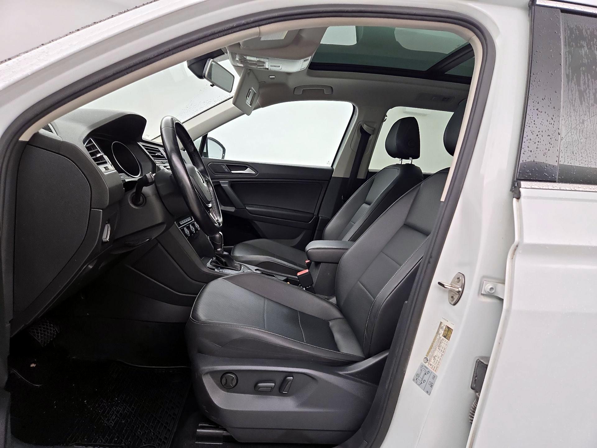 Thumbnail: 2019 Volkswagen Tiguan - 11