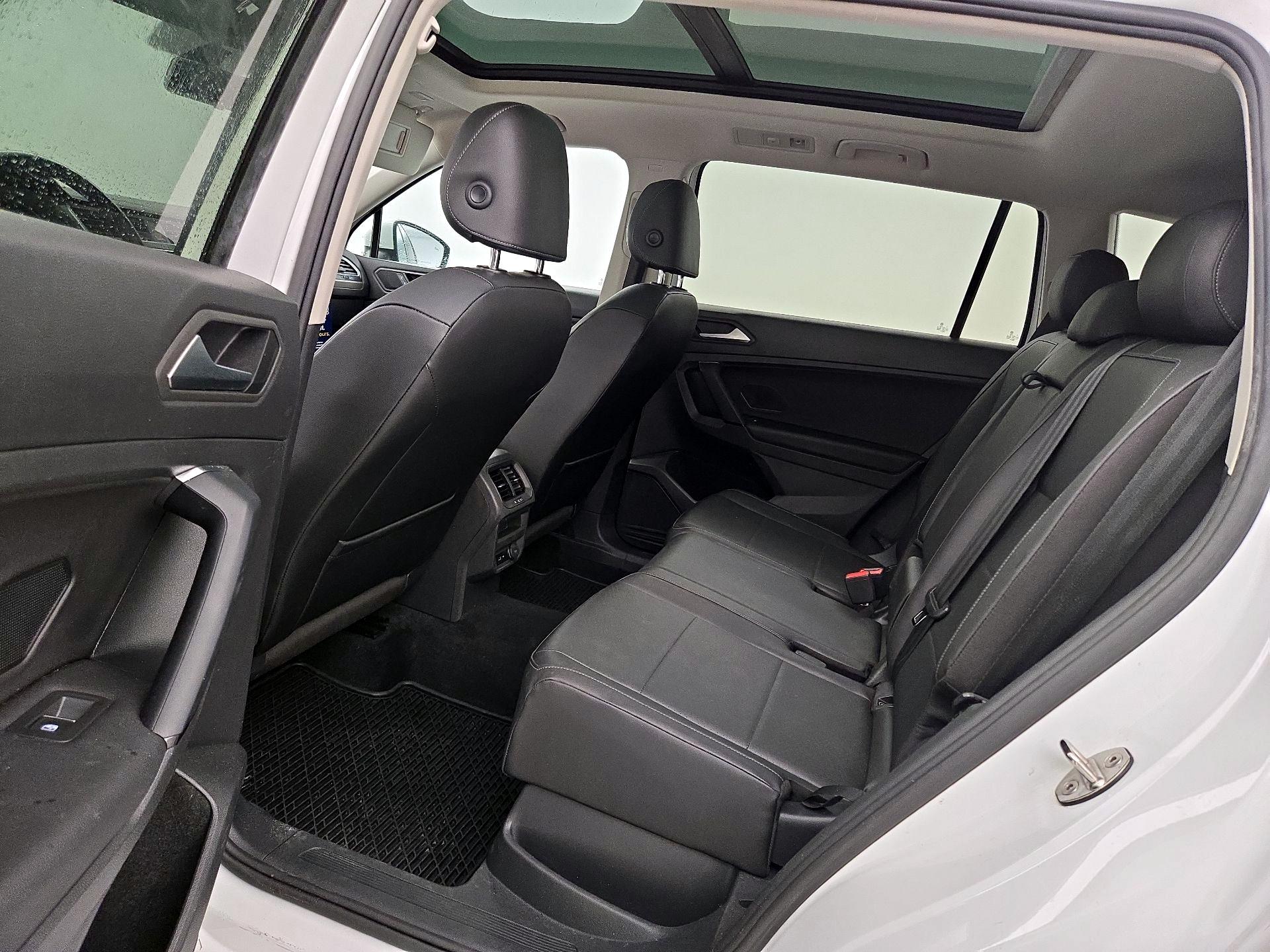 Thumbnail: 2019 Volkswagen Tiguan - 20